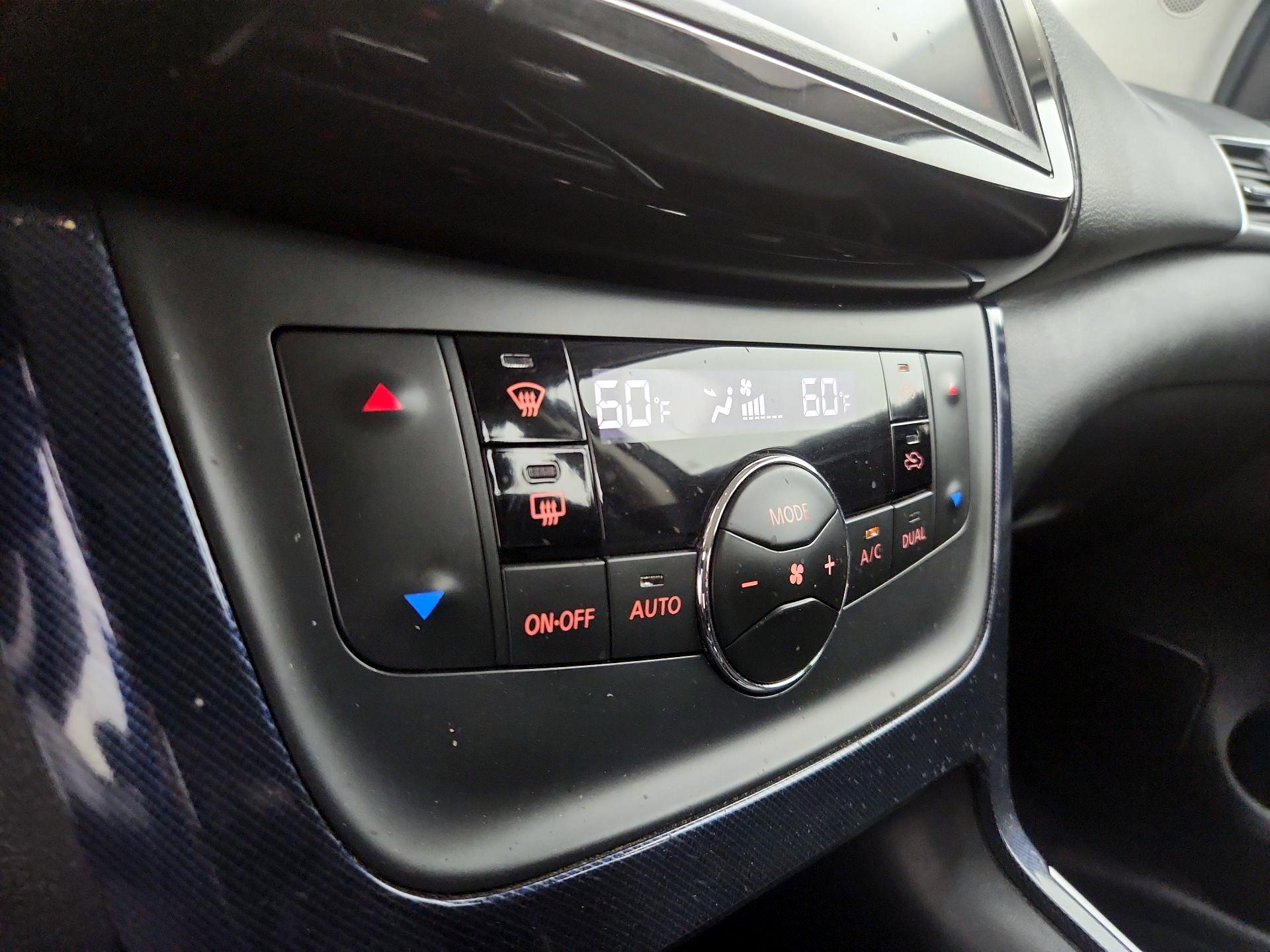 Thumbnail: 2019 Nissan Sentra - 16
