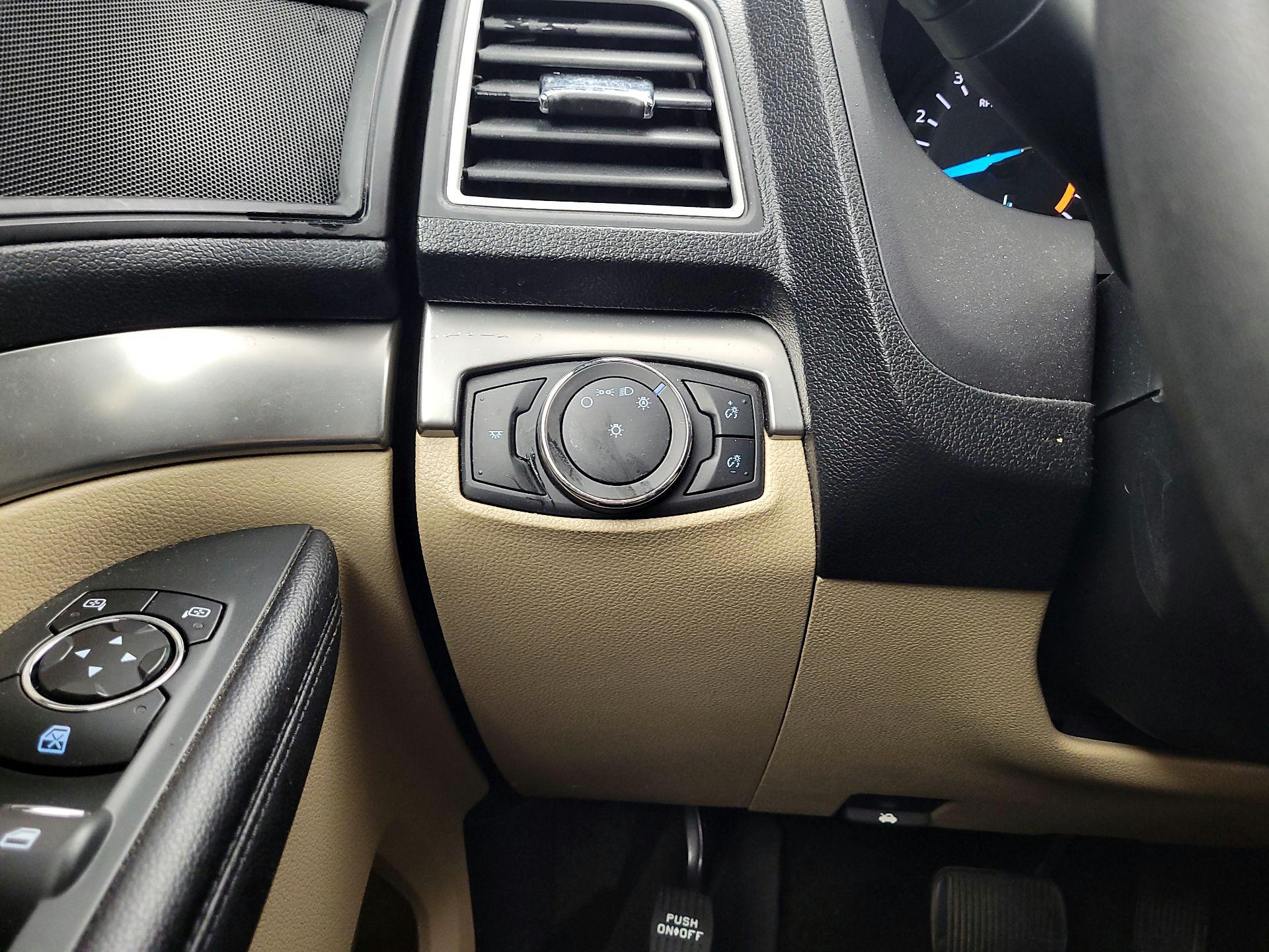 Thumbnail: 2017 Ford Explorer - 13