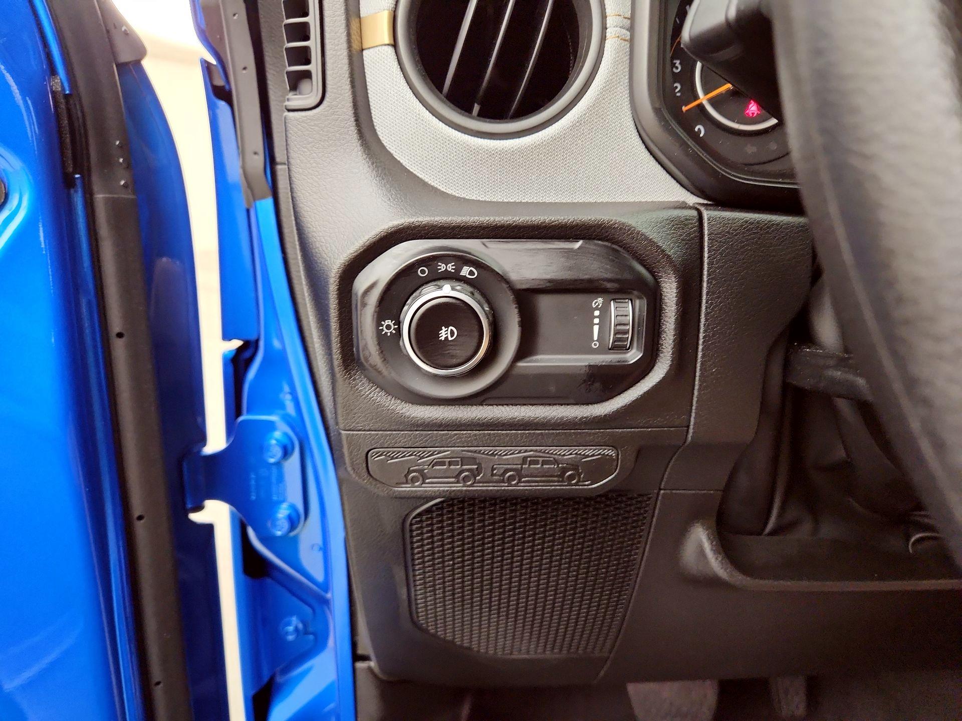 Thumbnail: 2025 Jeep Wrangler - 13