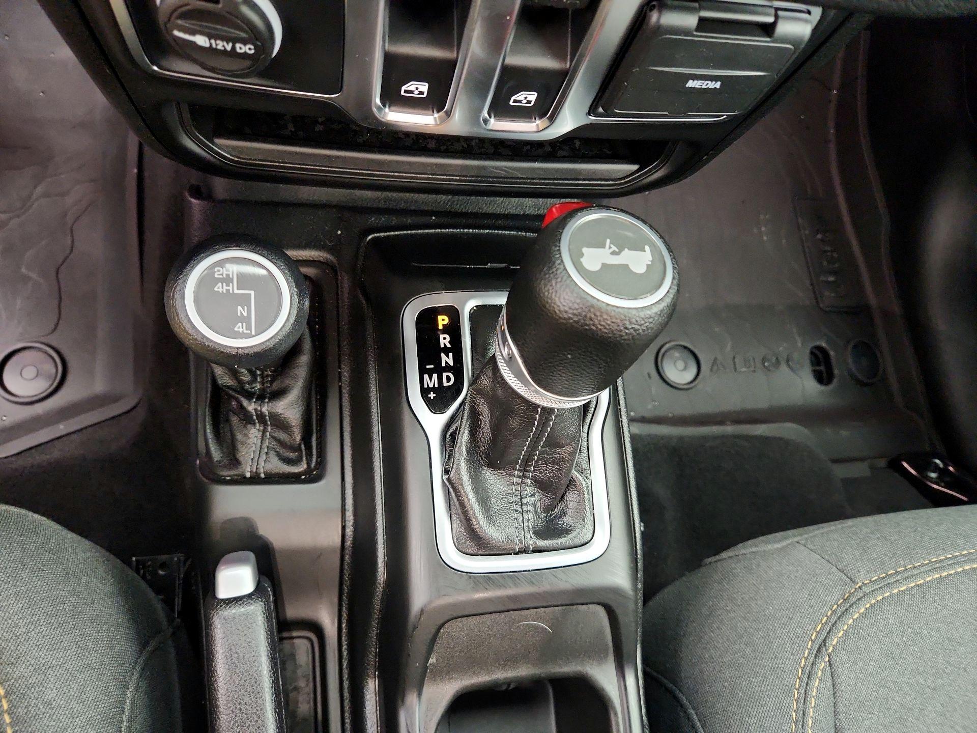 Thumbnail: 2025 Jeep Wrangler - 17