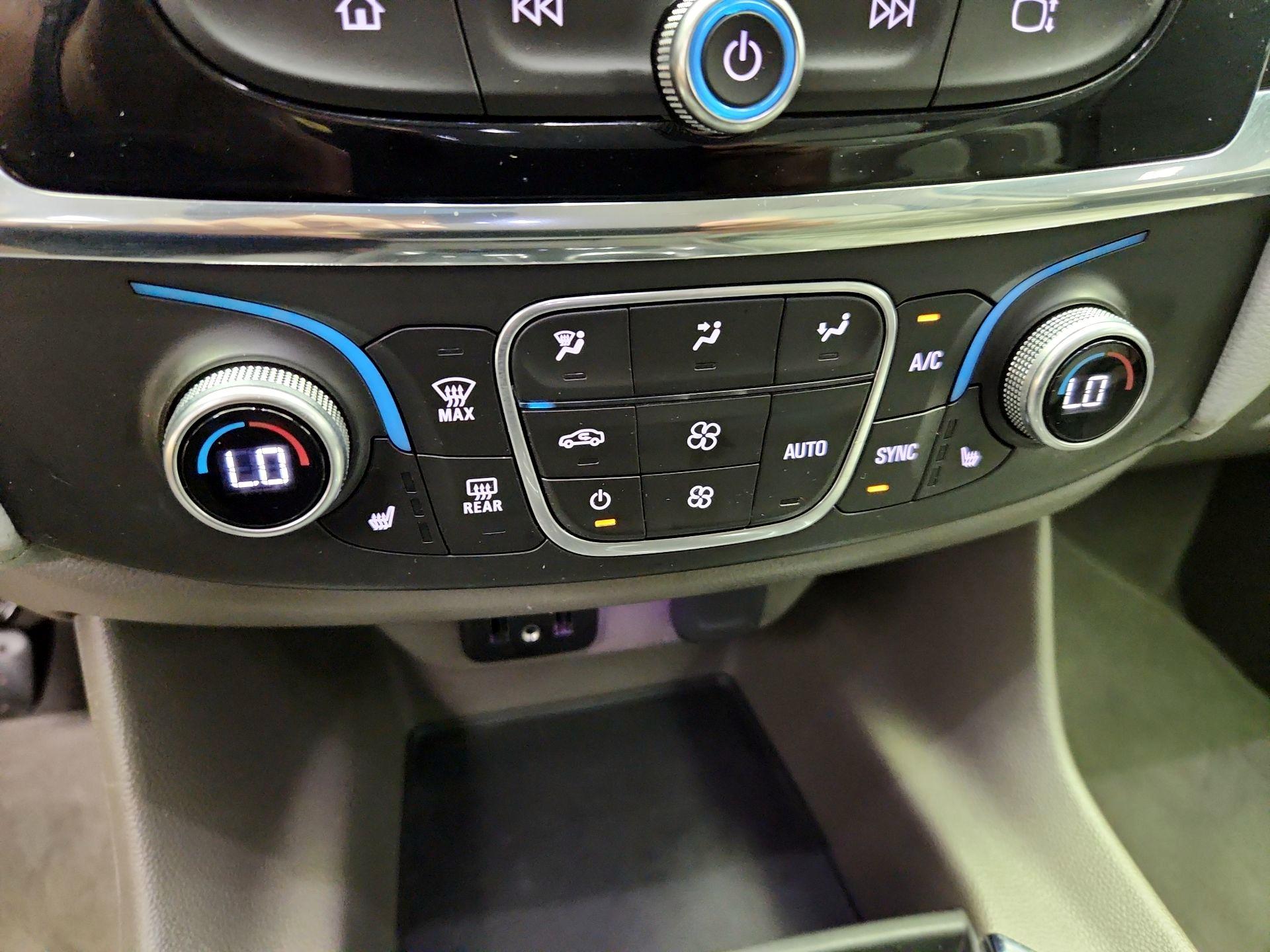 Thumbnail: 2018 Chevrolet Traverse - 17