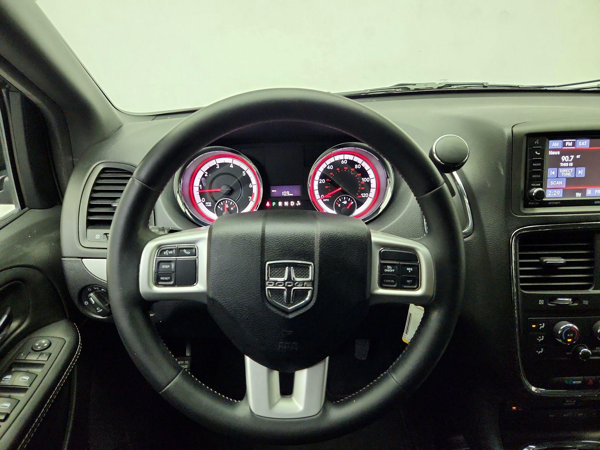 Thumbnail: 2015 Dodge Grand Caravan - 10