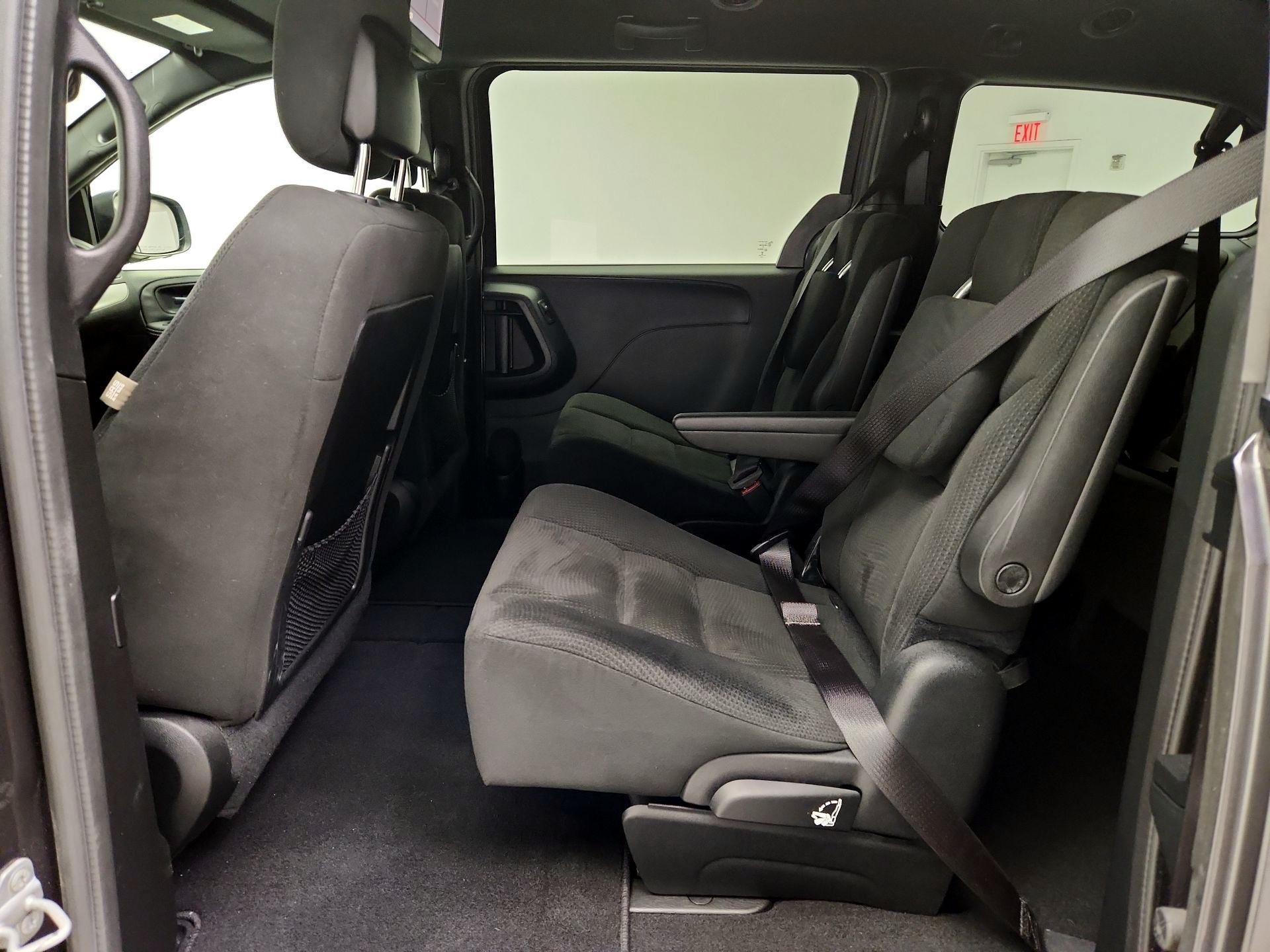 Thumbnail: 2015 Dodge Grand Caravan - 19