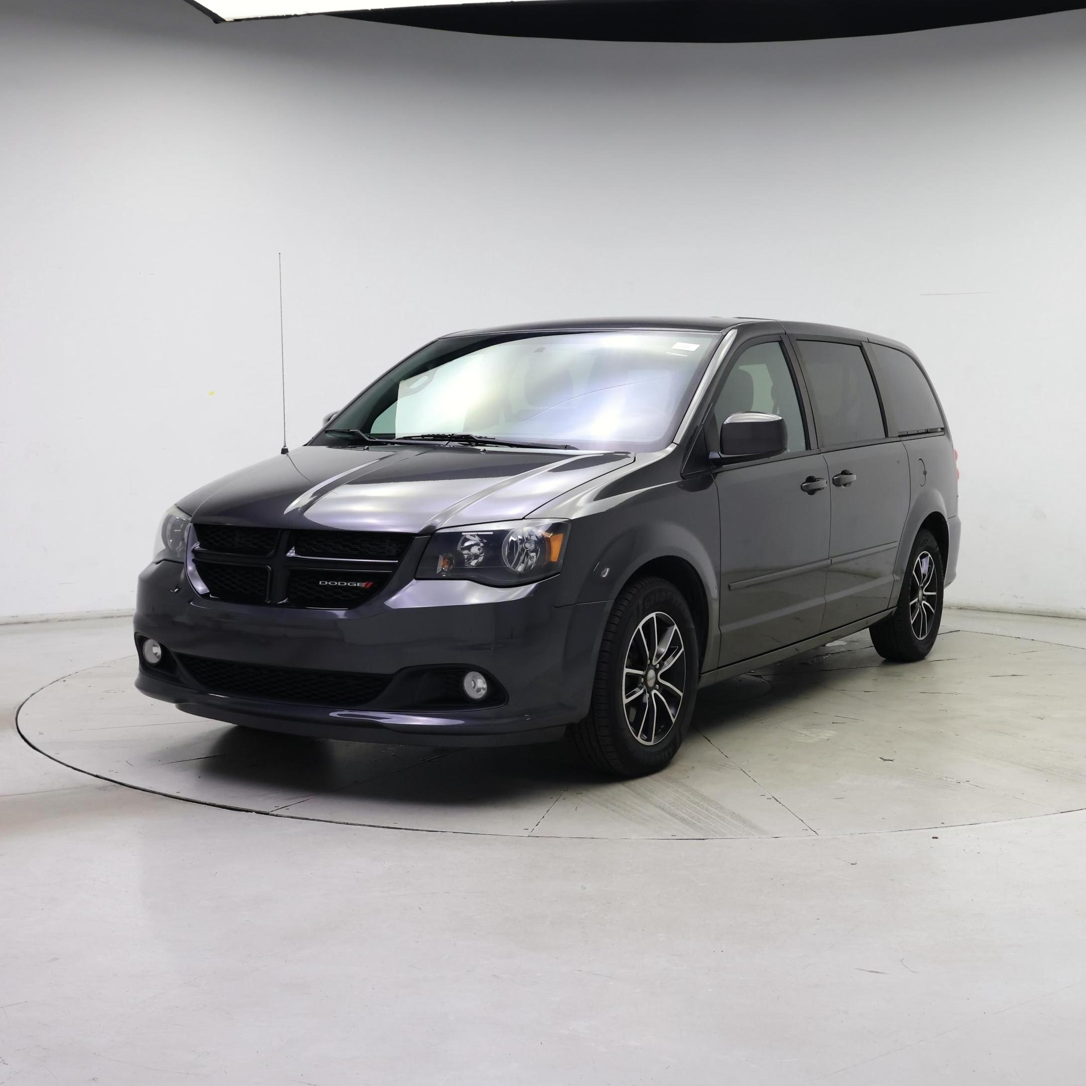 Thumbnail: 2015 Dodge Grand Caravan - 4