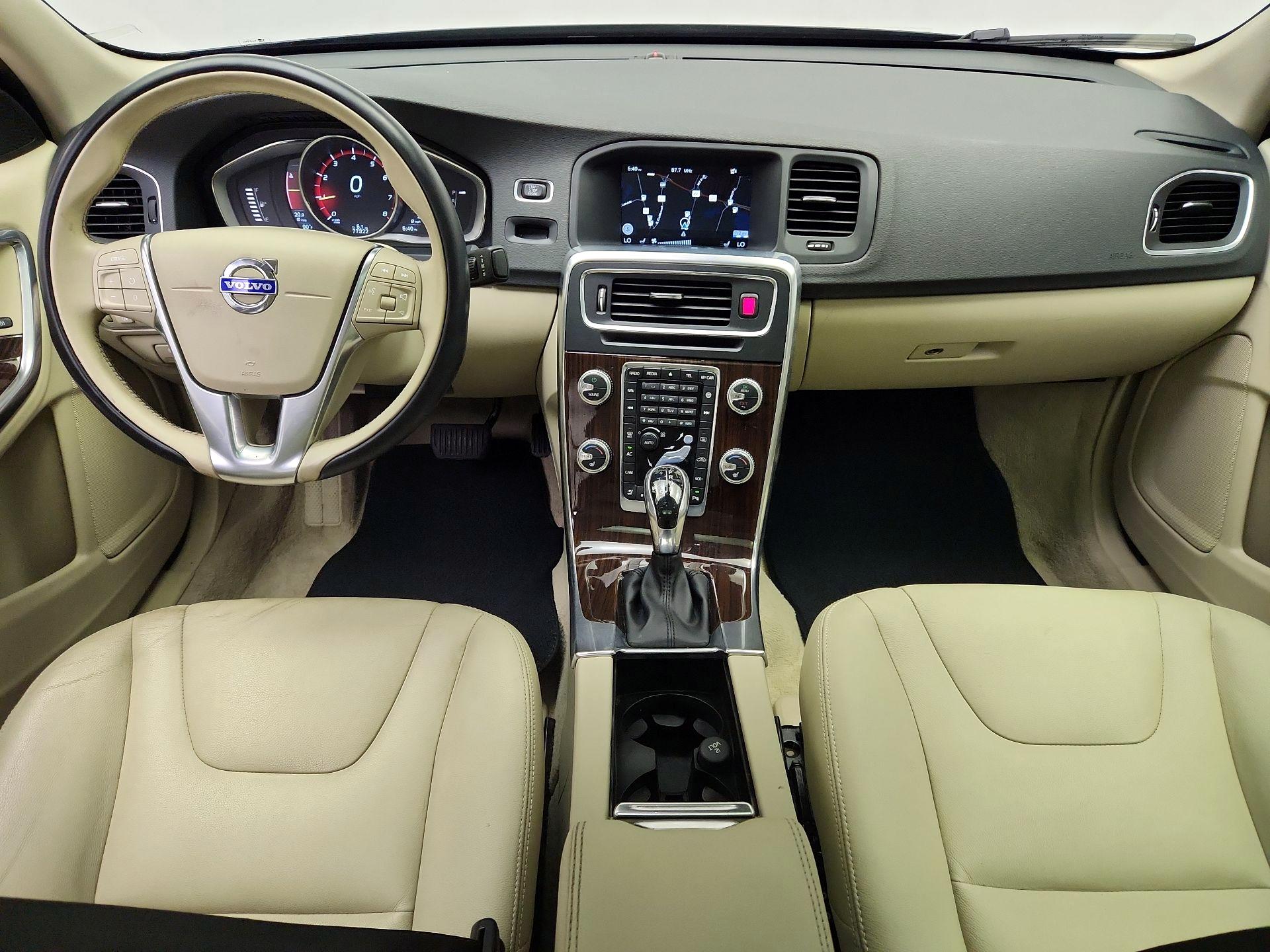 Thumbnail: 2015 Volvo S60 - 9