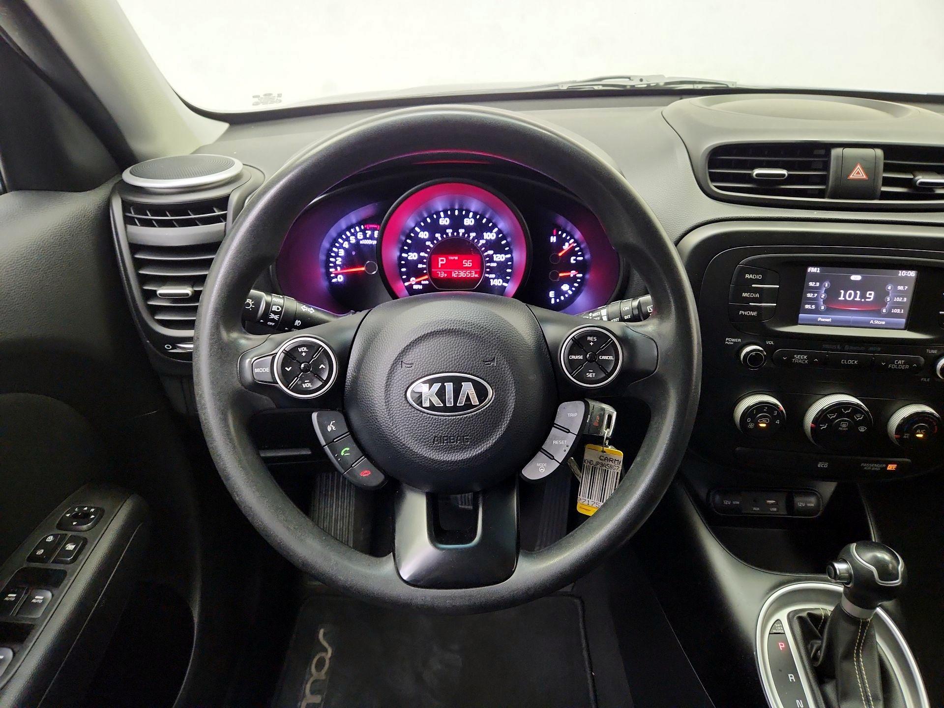 Thumbnail: 2016 Kia Soul - 10