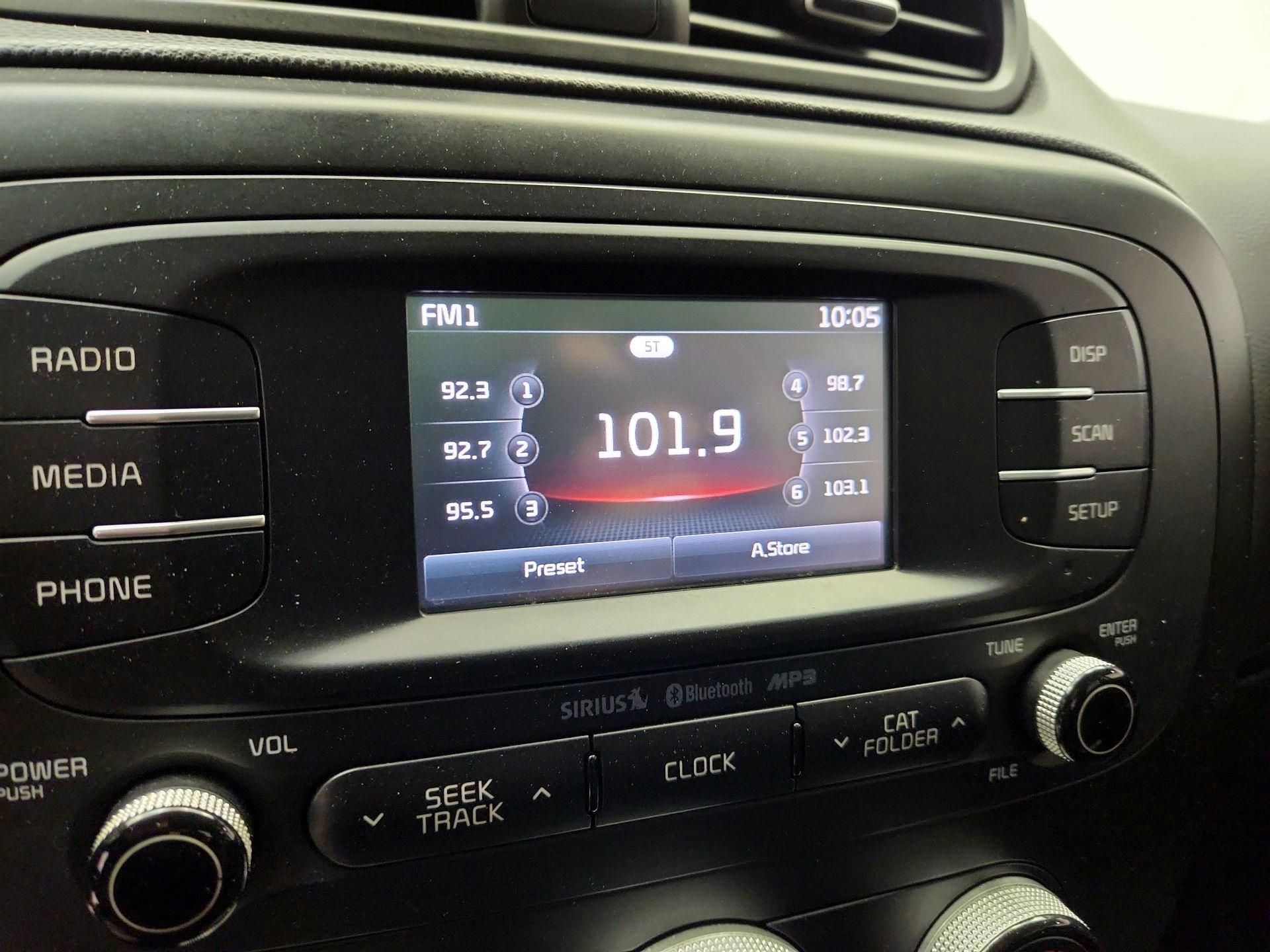 Thumbnail: 2016 Kia Soul - 15
