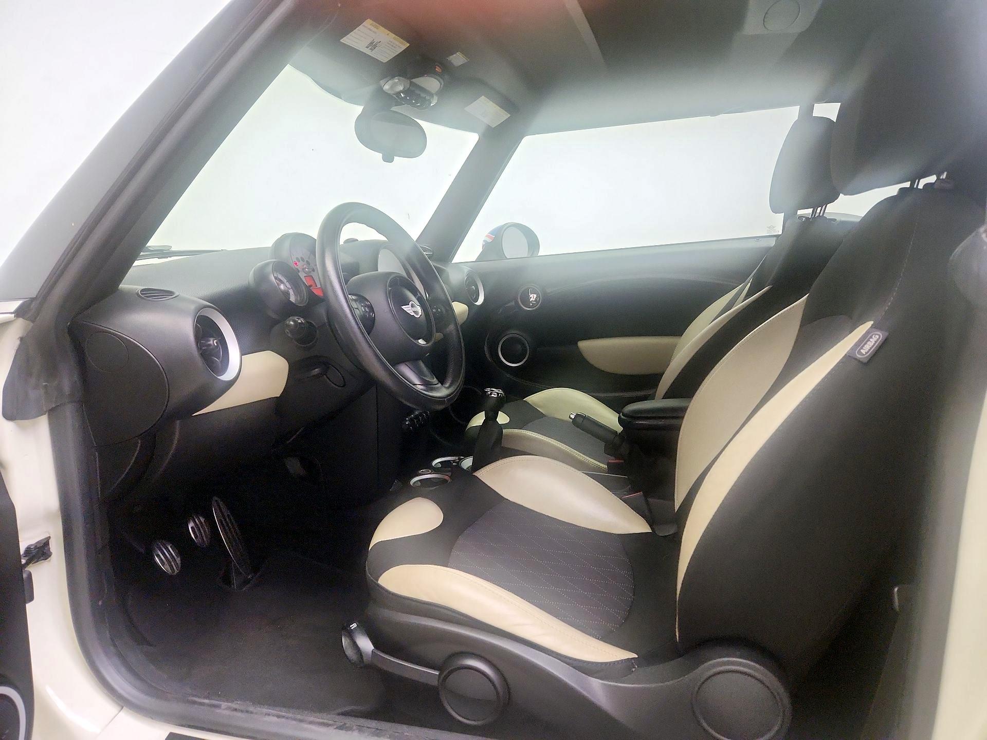 Thumbnail: 2014 MINI Cooper - 11