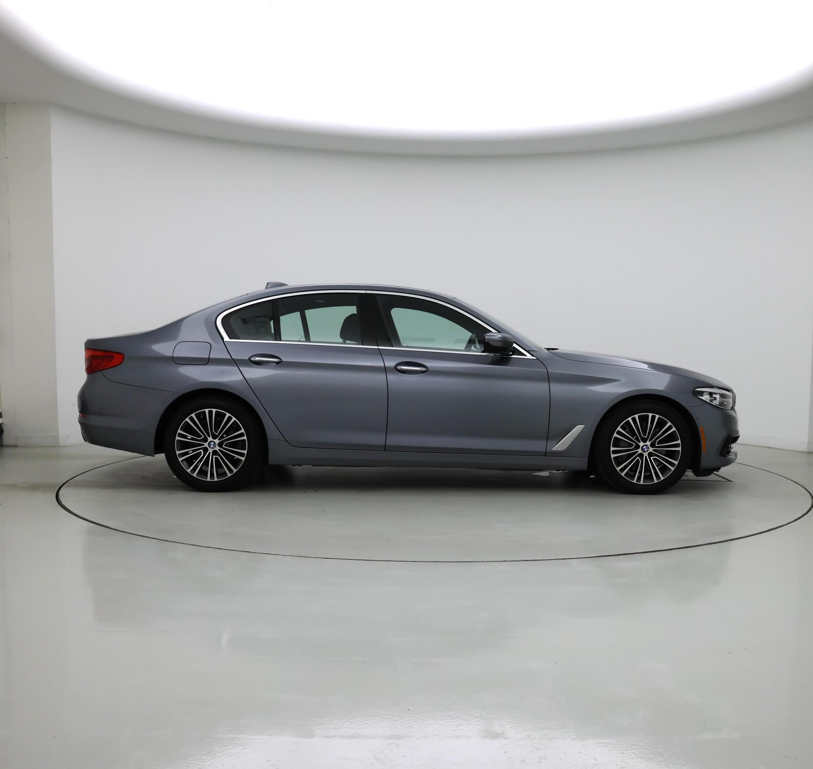 Thumbnail: 2017 BMW 5 Series - 7