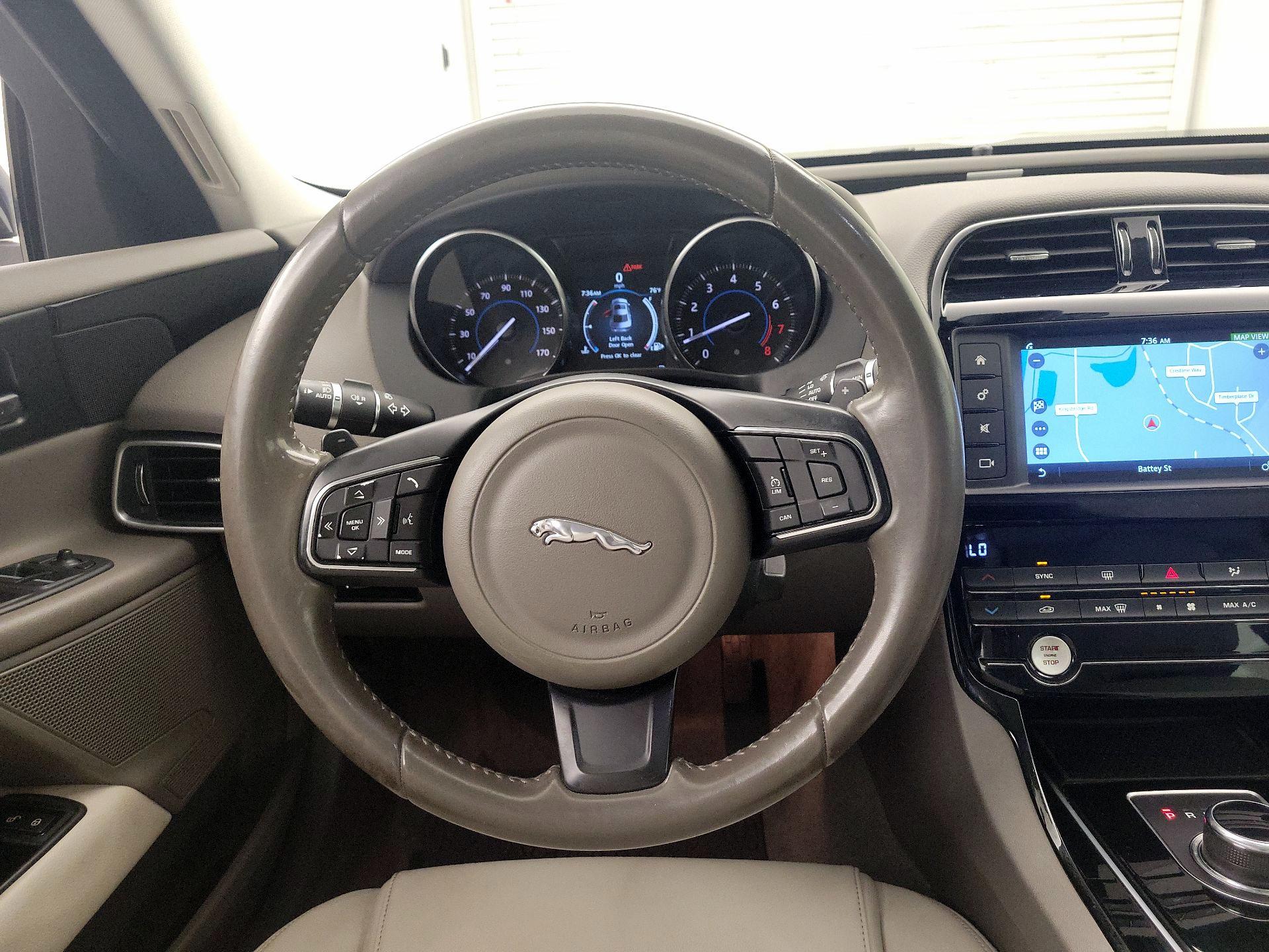 Thumbnail: 2017 Jaguar XE - 10