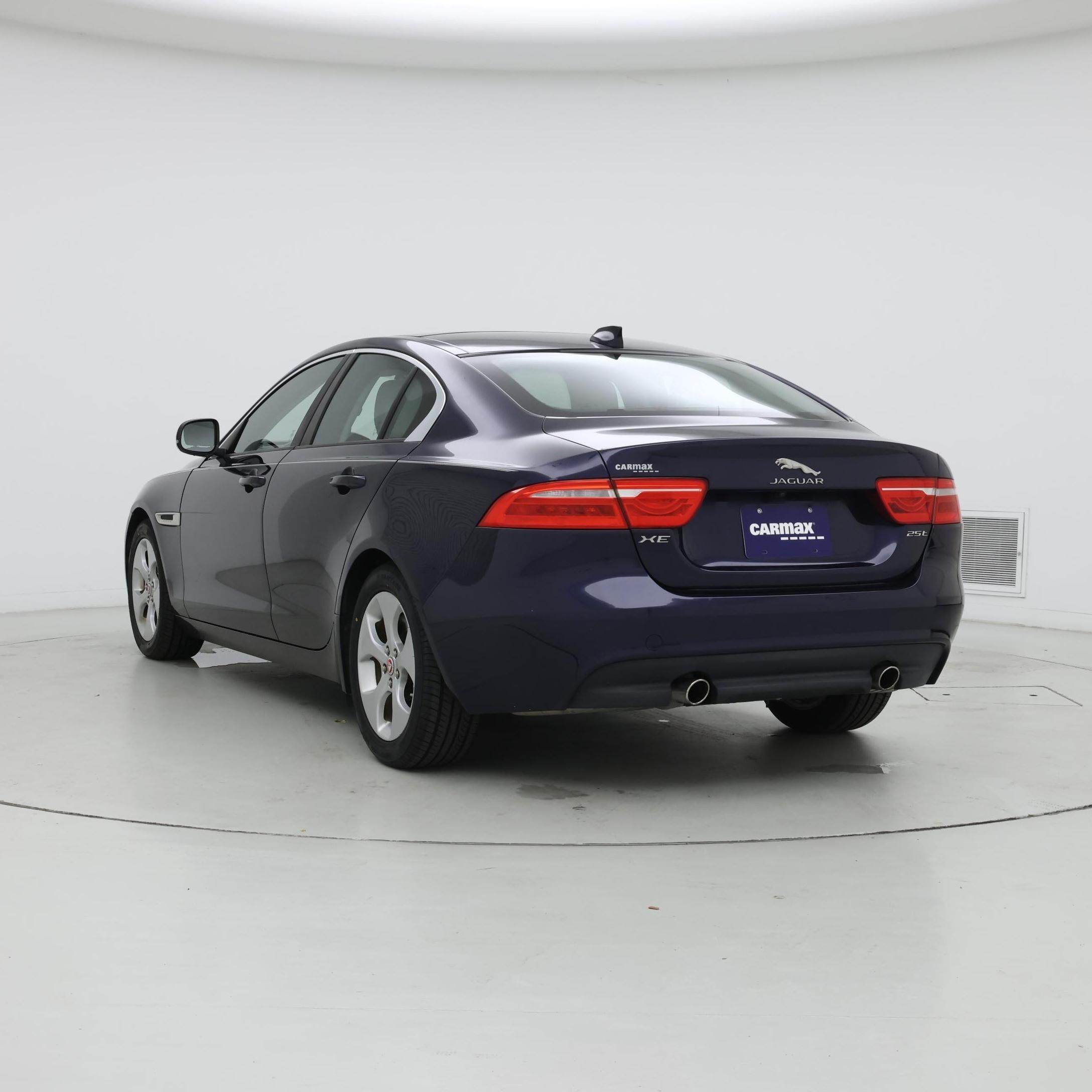 Thumbnail: 2017 Jaguar XE - 2