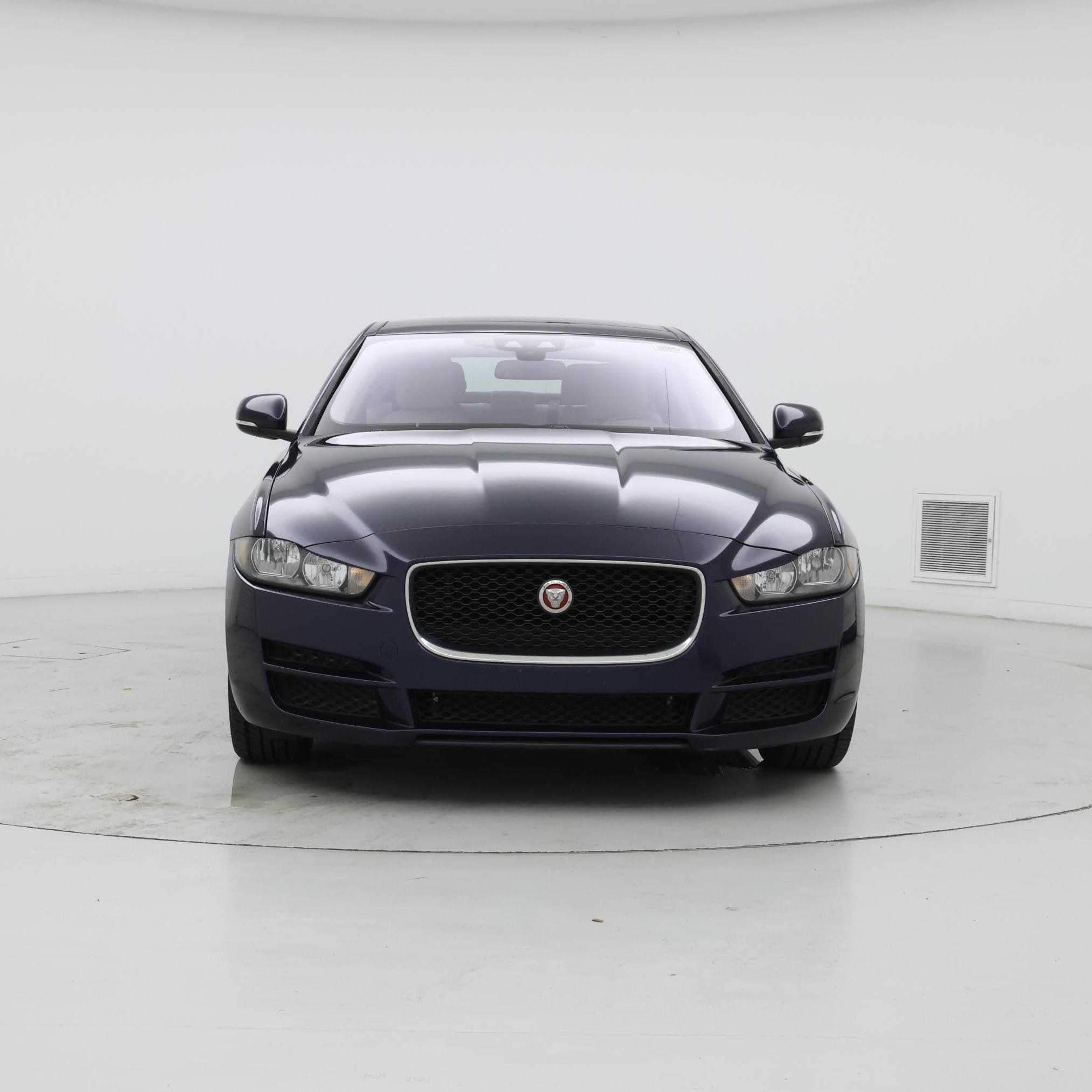 Thumbnail: 2017 Jaguar XE - 5