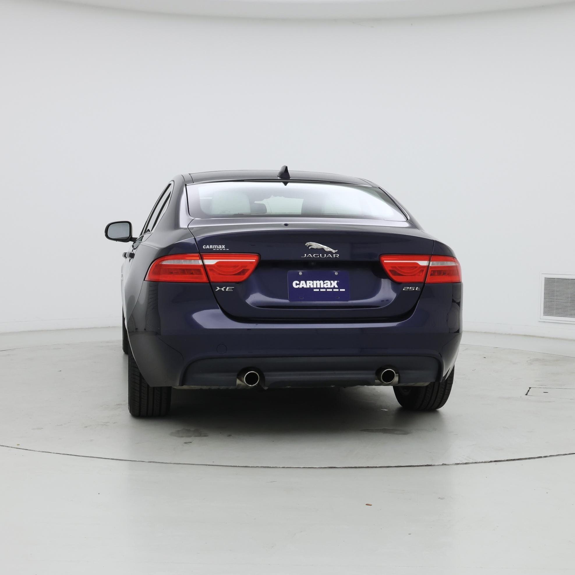 Thumbnail: 2017 Jaguar XE - 6