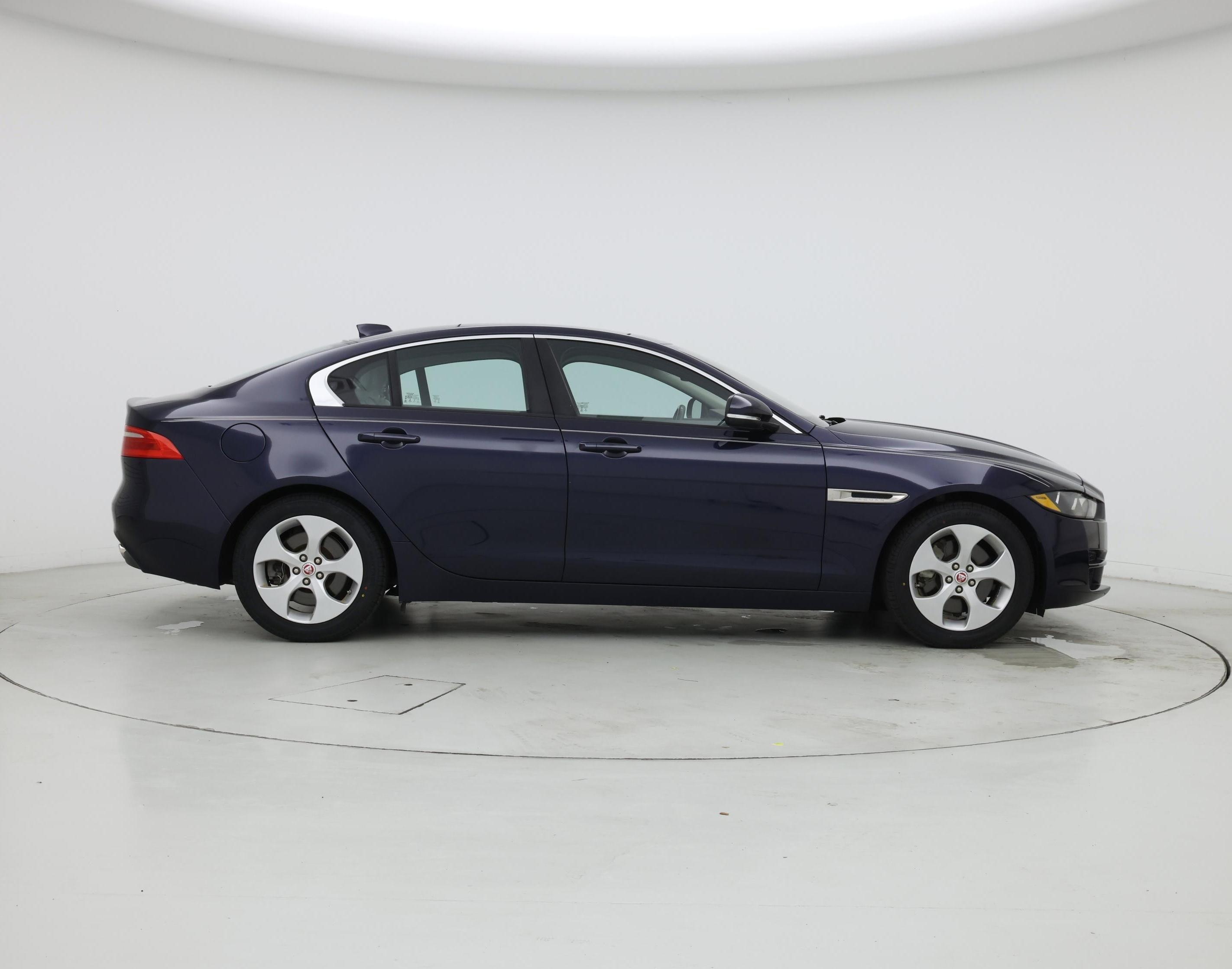 Thumbnail: 2017 Jaguar XE - 7