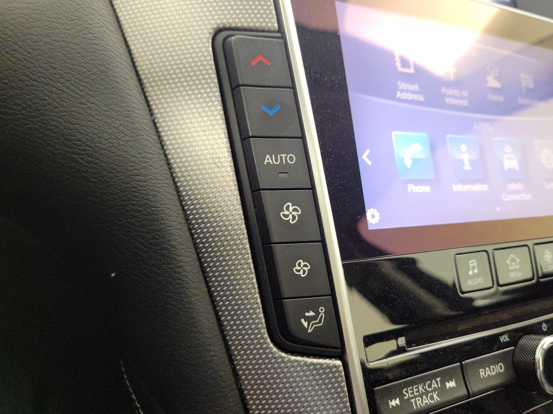 Thumbnail: 2015 INFINITI Q50 - 17