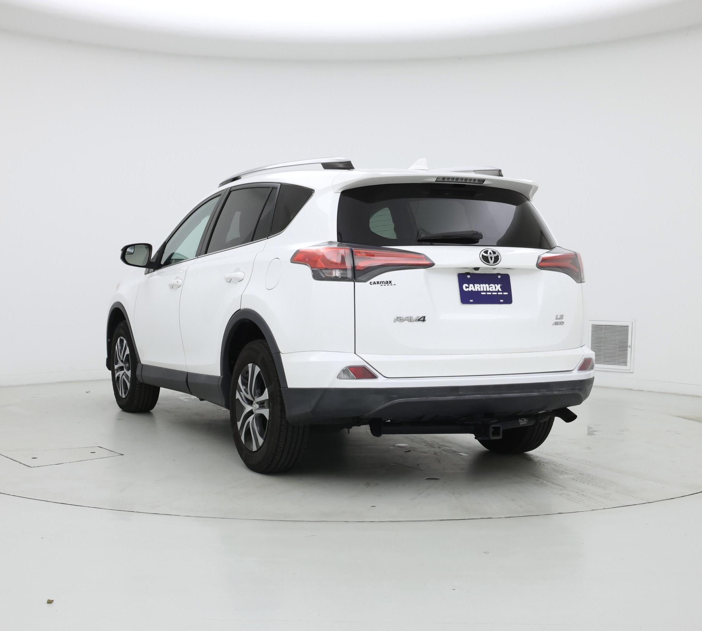 Thumbnail: 2018 Toyota RAV4 - 2
