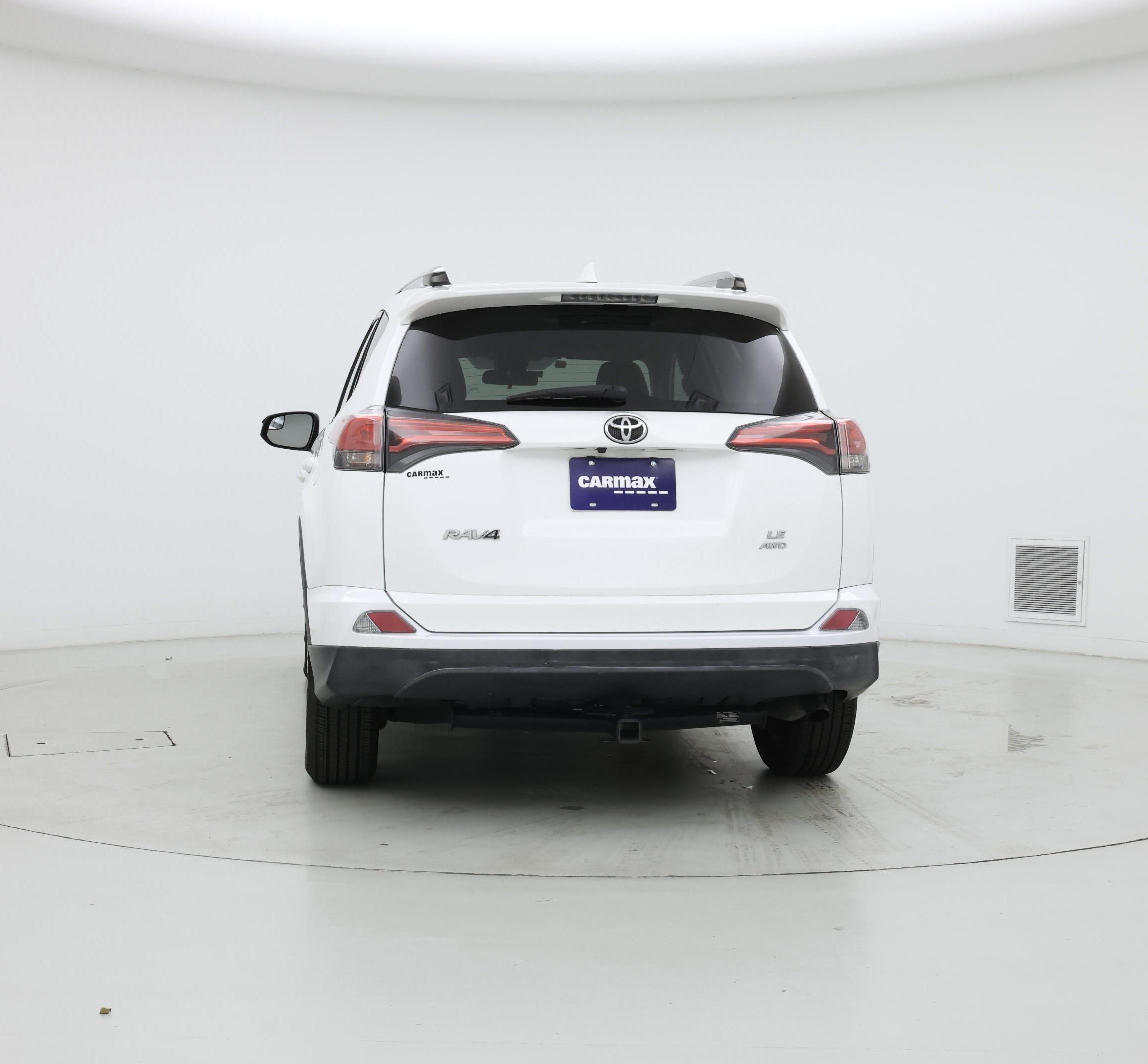 Thumbnail: 2018 Toyota RAV4 - 6