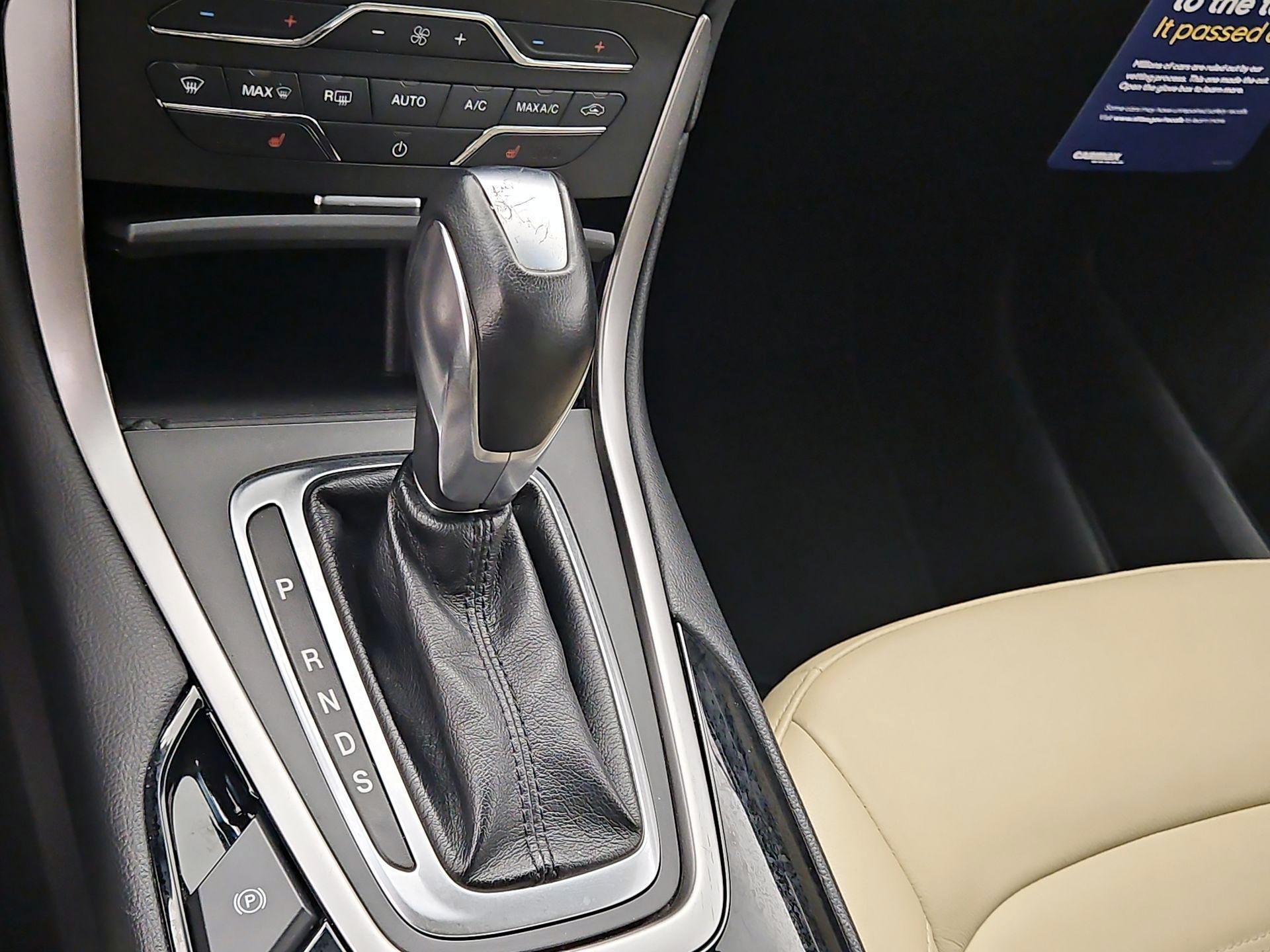 Thumbnail: 2018 Ford Edge - 18