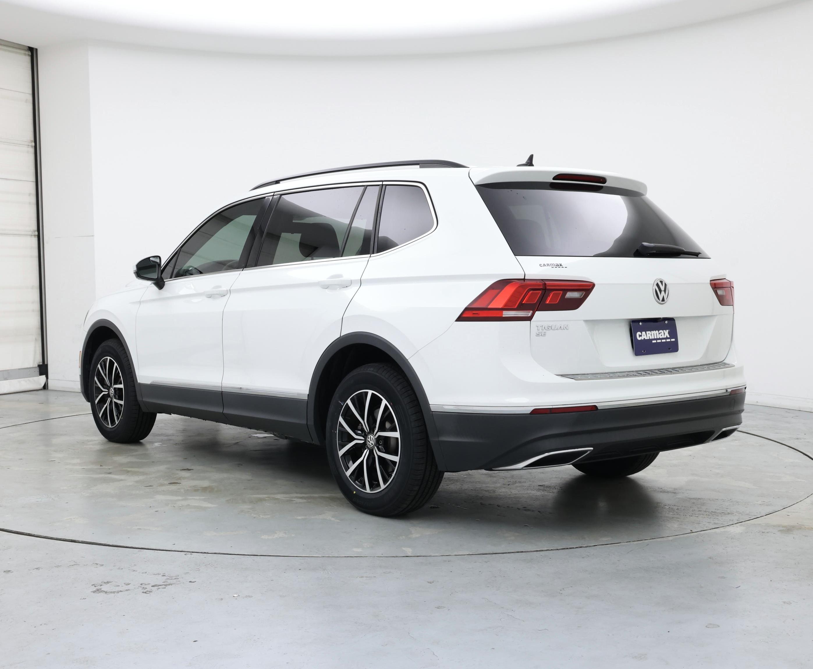 Thumbnail: 2021 Volkswagen Tiguan - 2