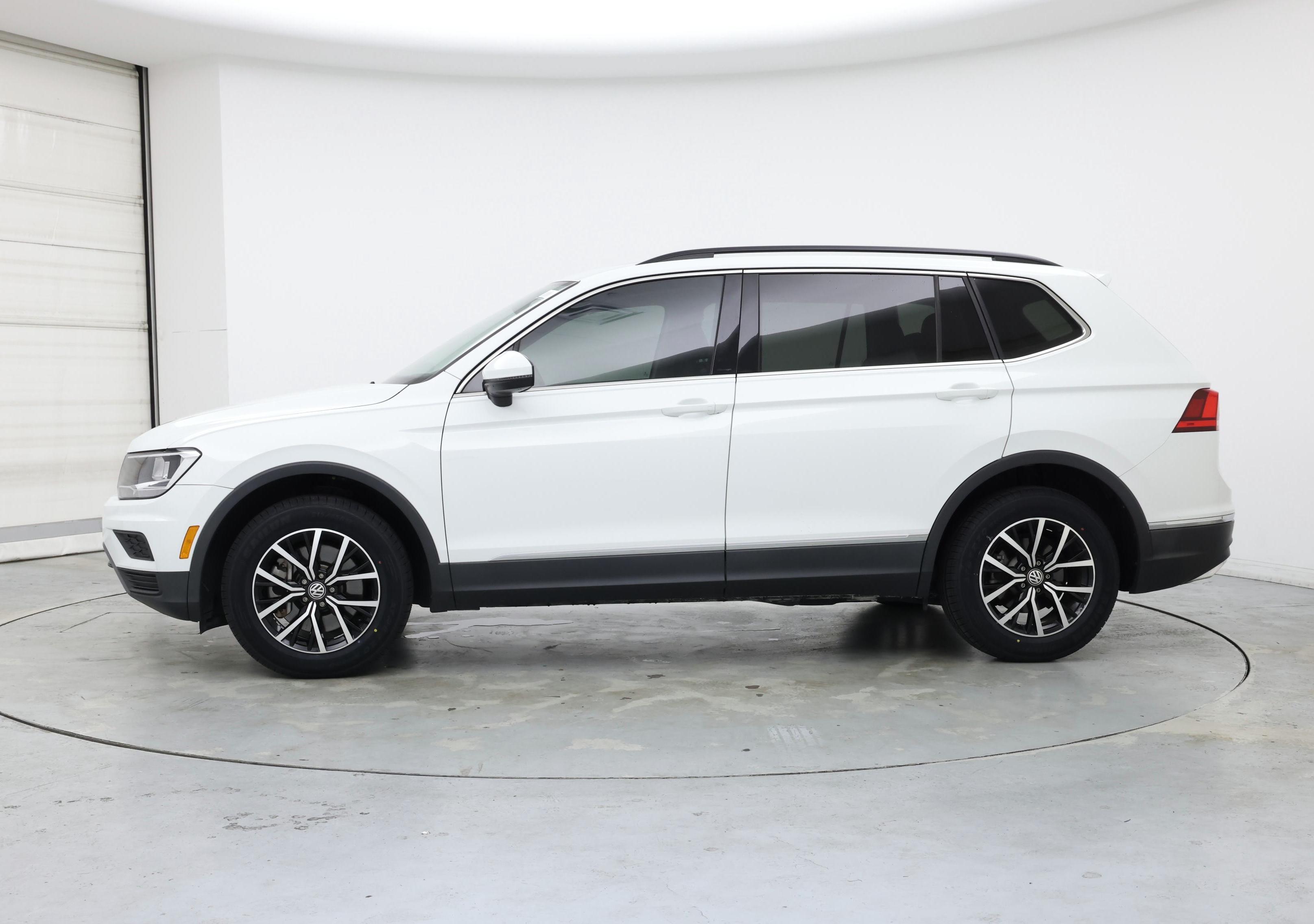 Thumbnail: 2021 Volkswagen Tiguan - 3