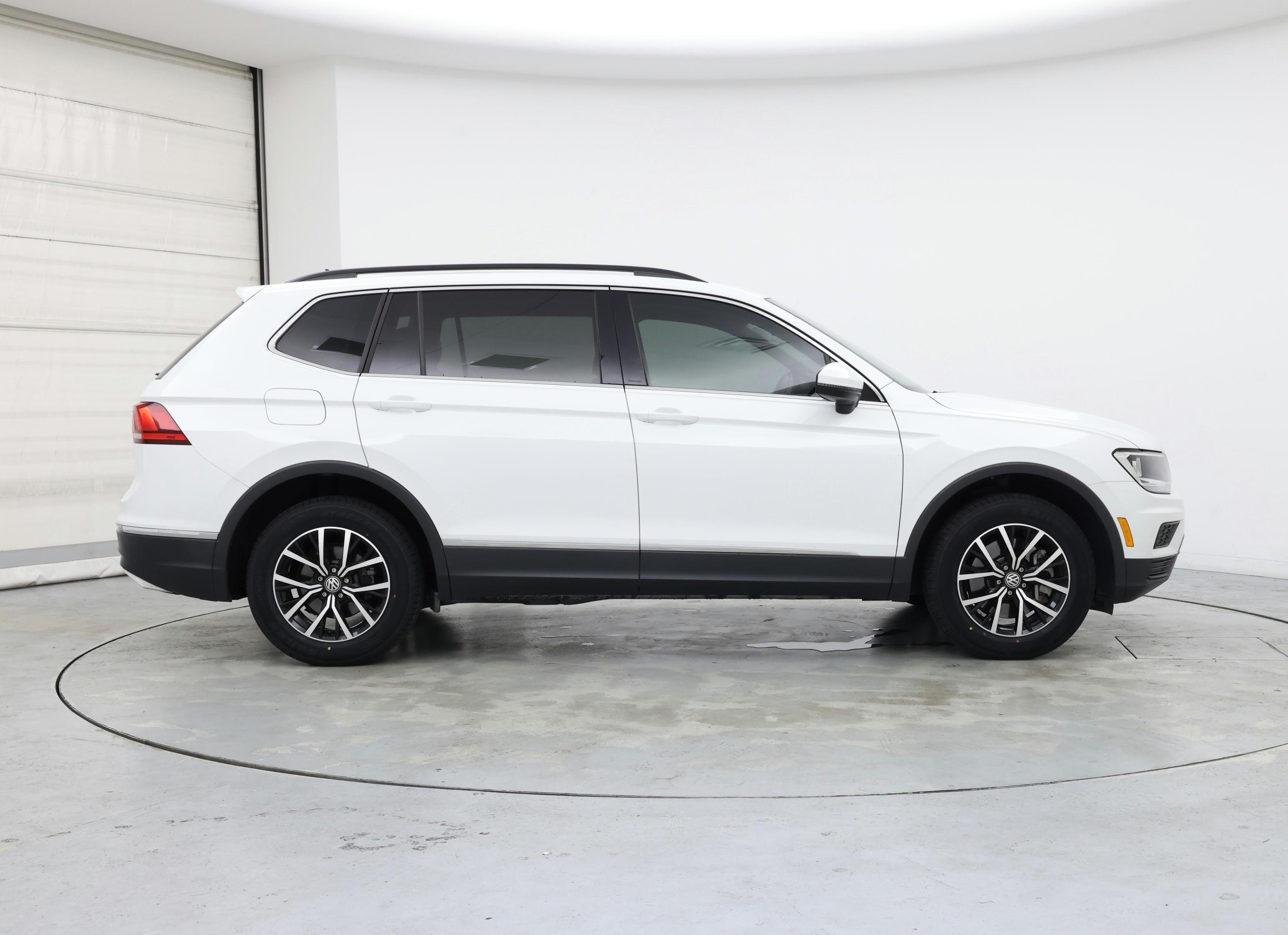Thumbnail: 2021 Volkswagen Tiguan - 7