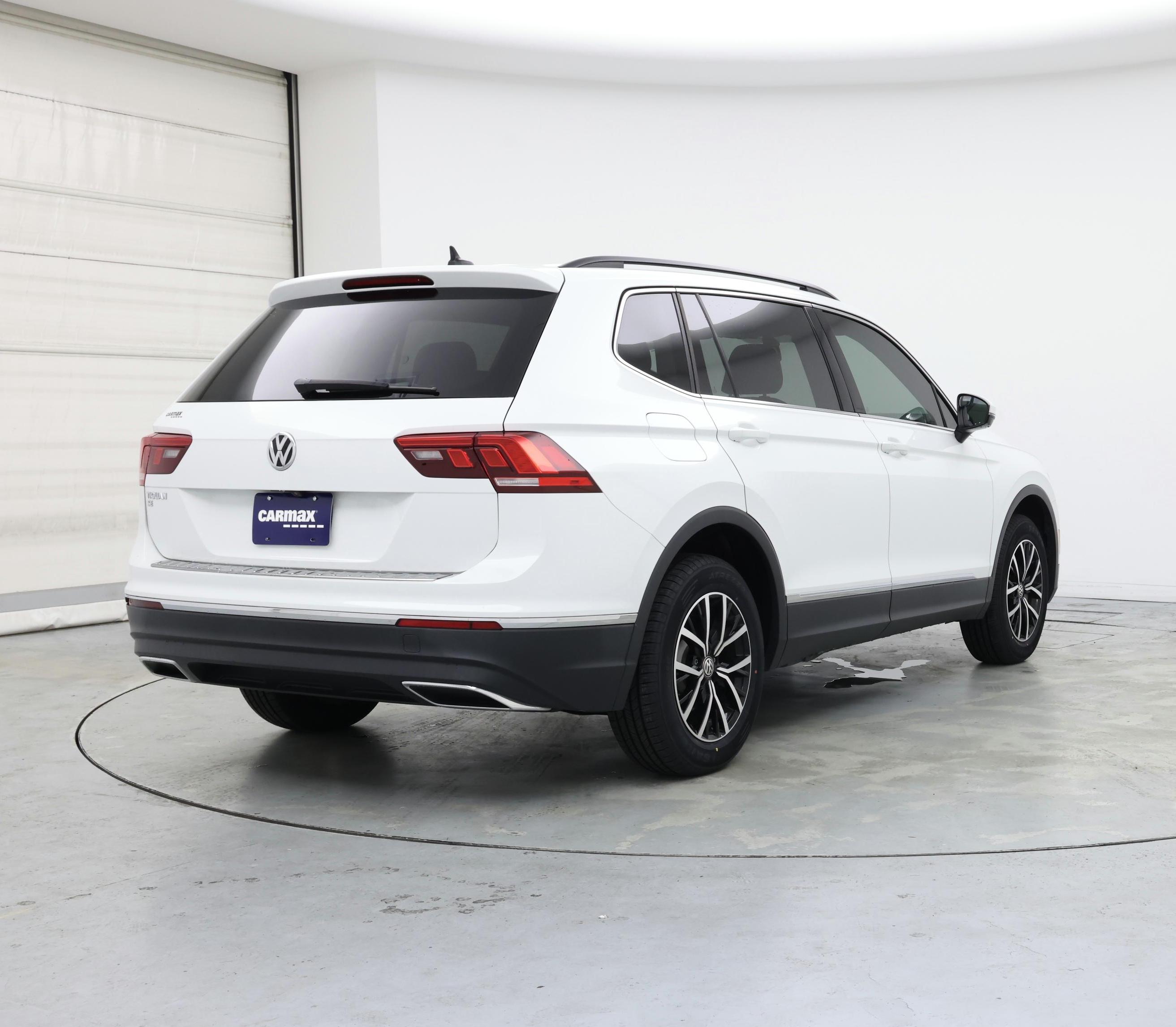 Thumbnail: 2021 Volkswagen Tiguan - 8