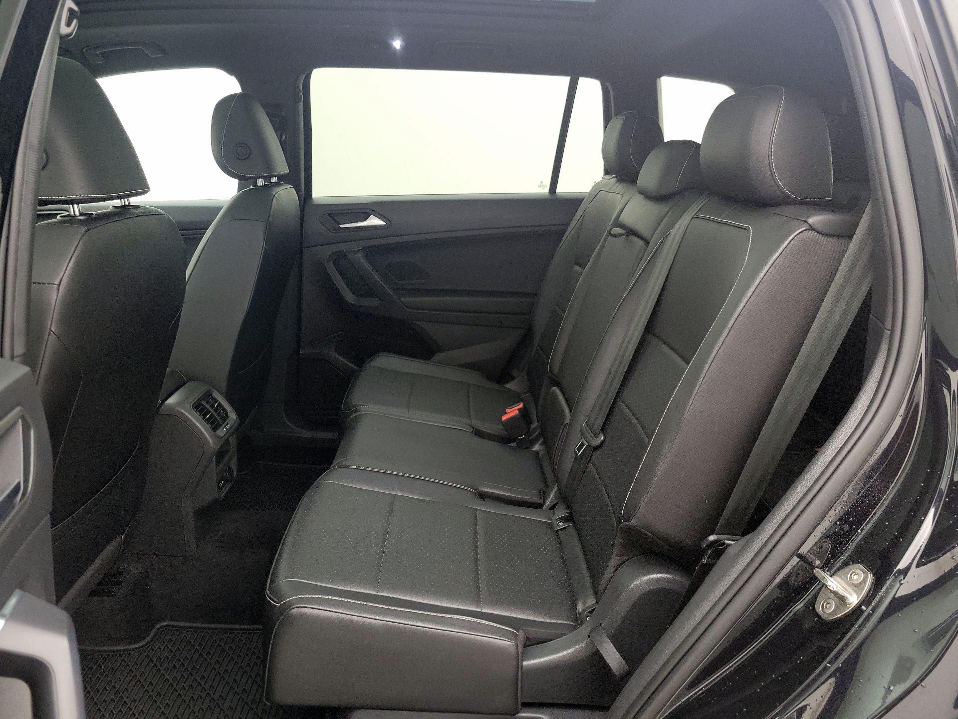Thumbnail: 2021 Volkswagen Tiguan - 20