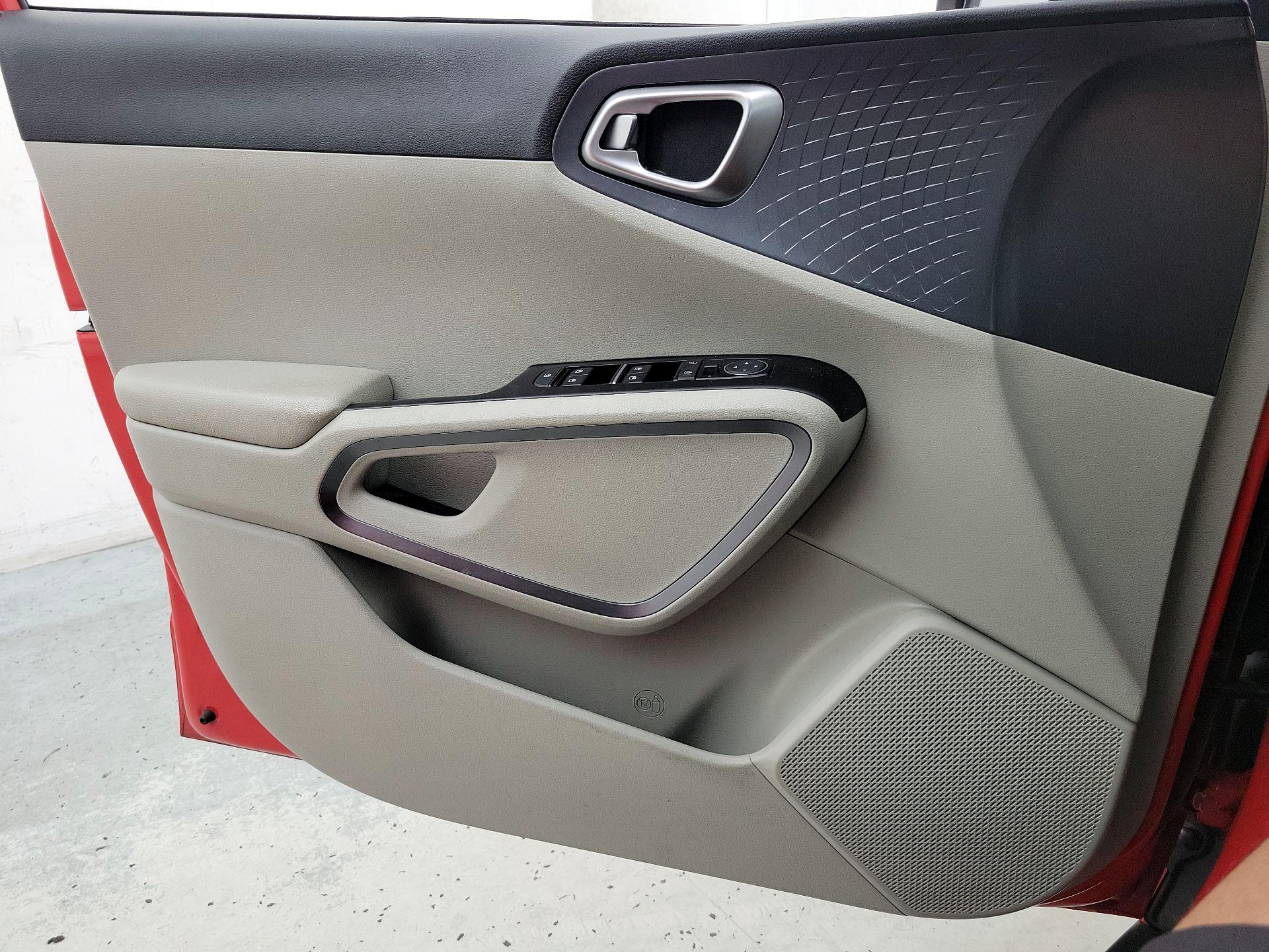 Thumbnail: 2021 Kia Soul - 12