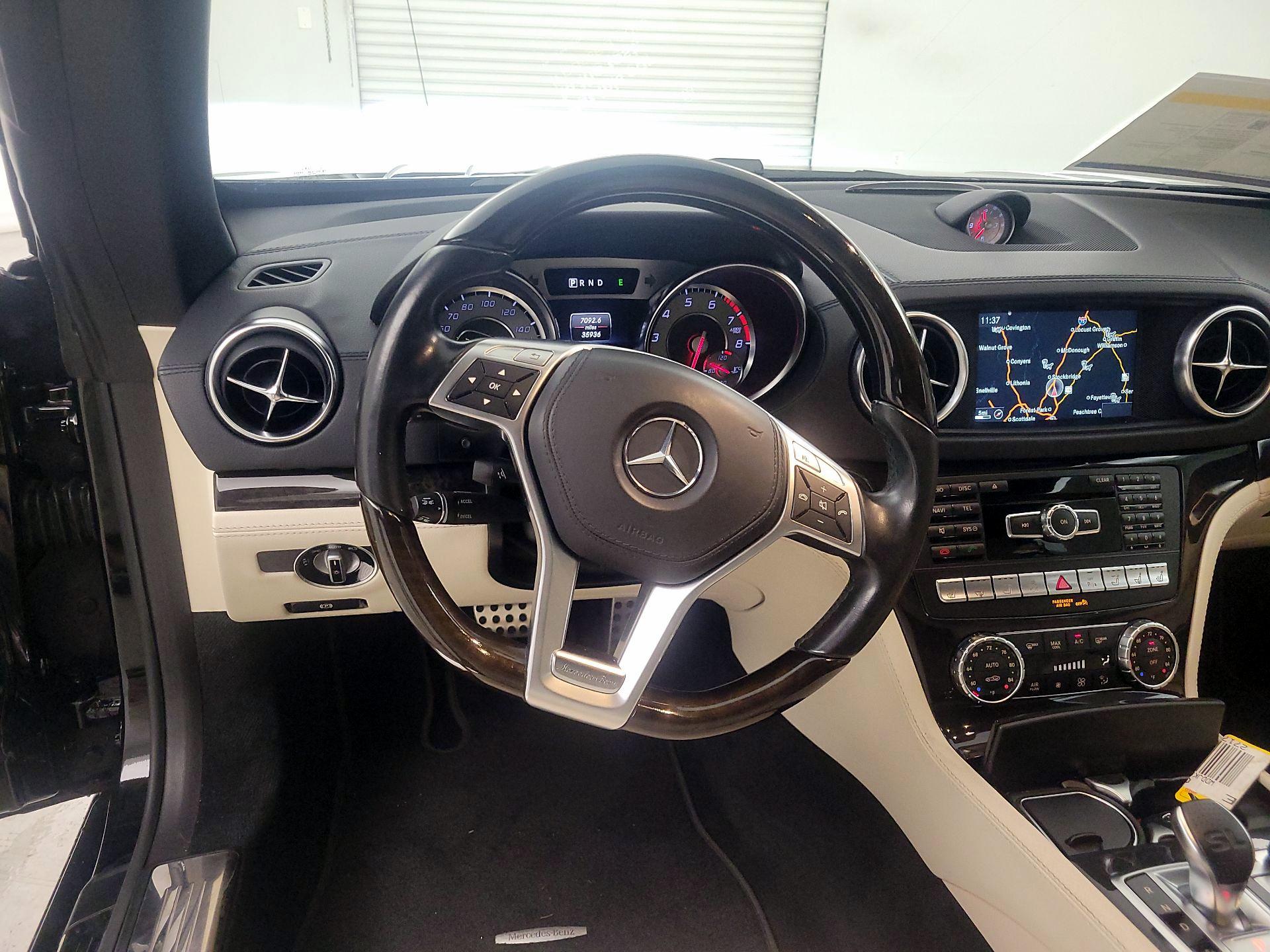 Thumbnail: 2016 Mercedes-Benz SL-Class - 10