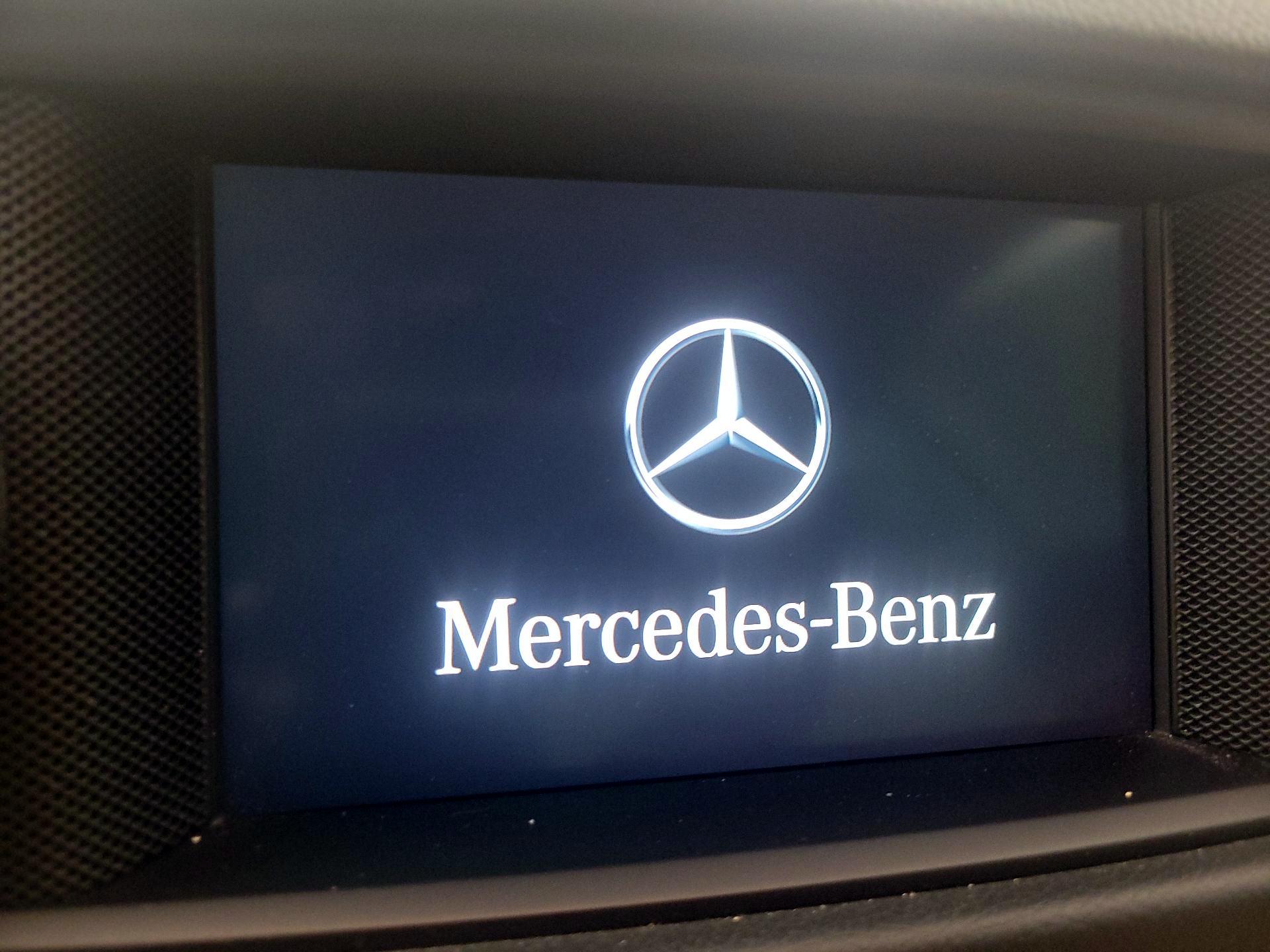Thumbnail: 2016 Mercedes-Benz SL-Class - 16