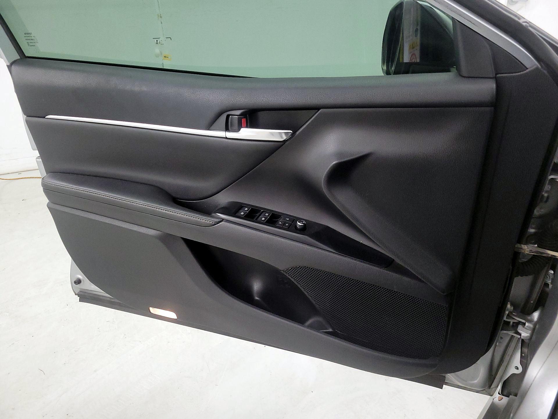 Thumbnail: 2019 Toyota Camry - 10