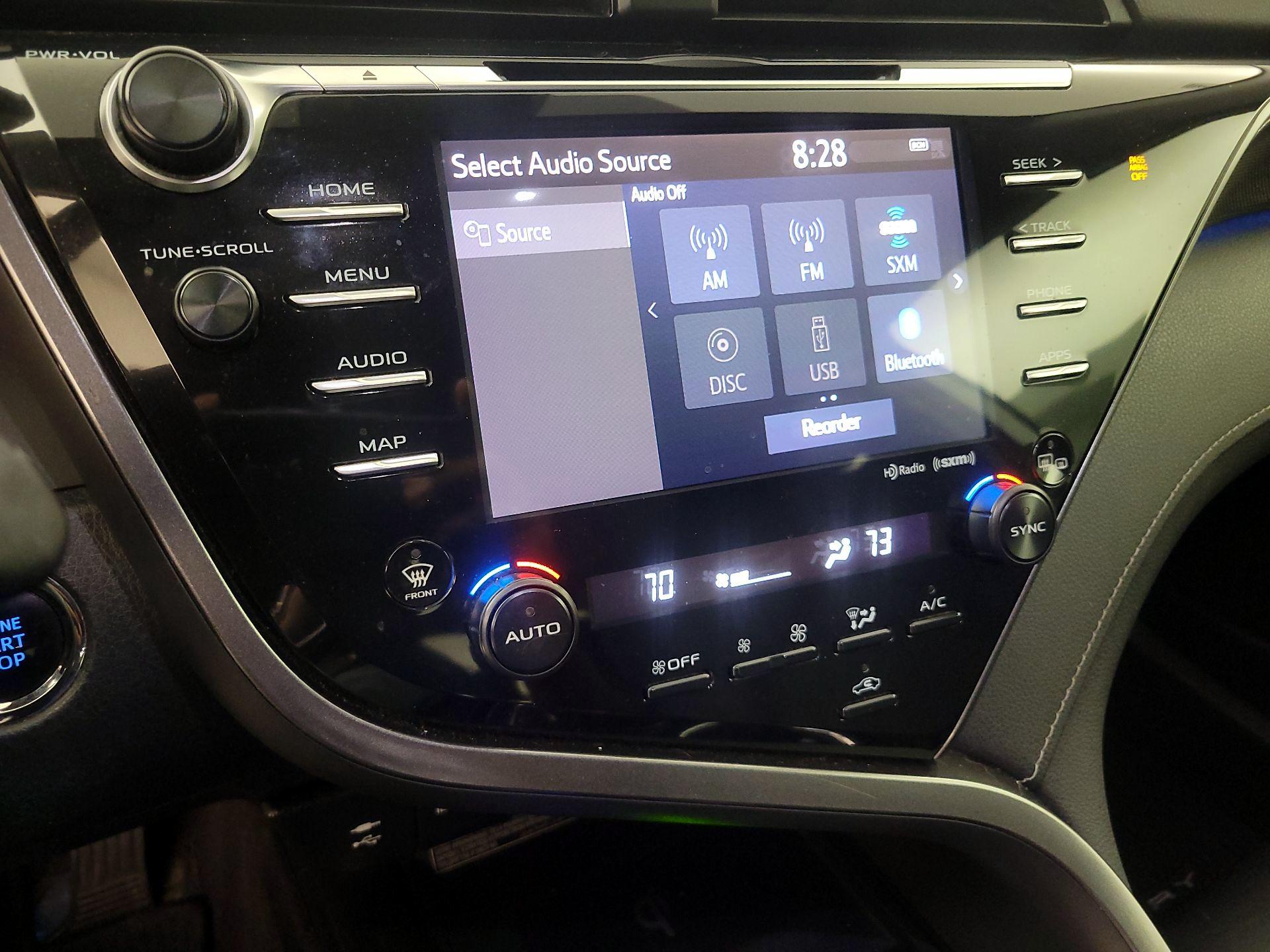 Thumbnail: 2019 Toyota Camry - 13