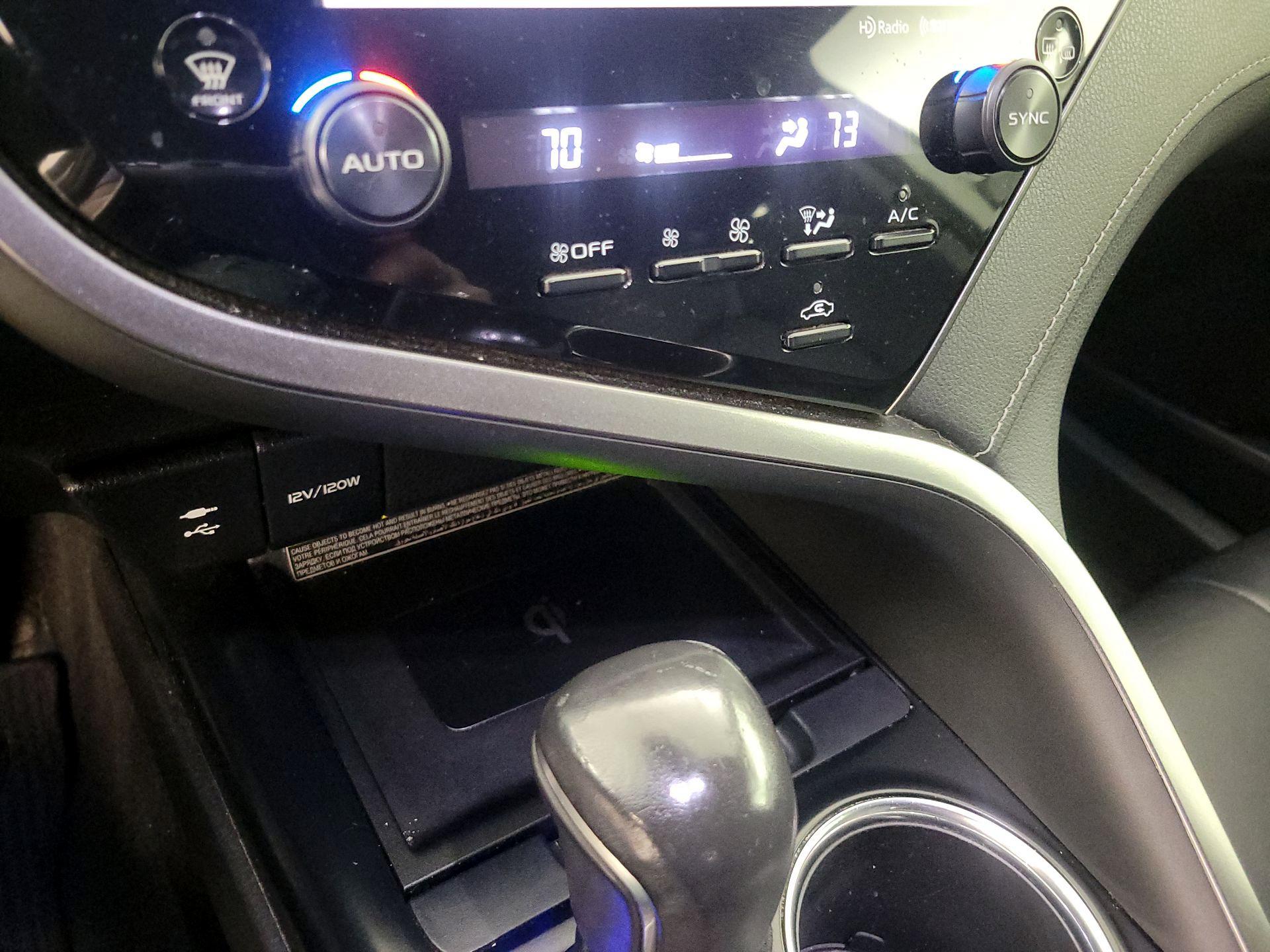 Thumbnail: 2019 Toyota Camry - 14