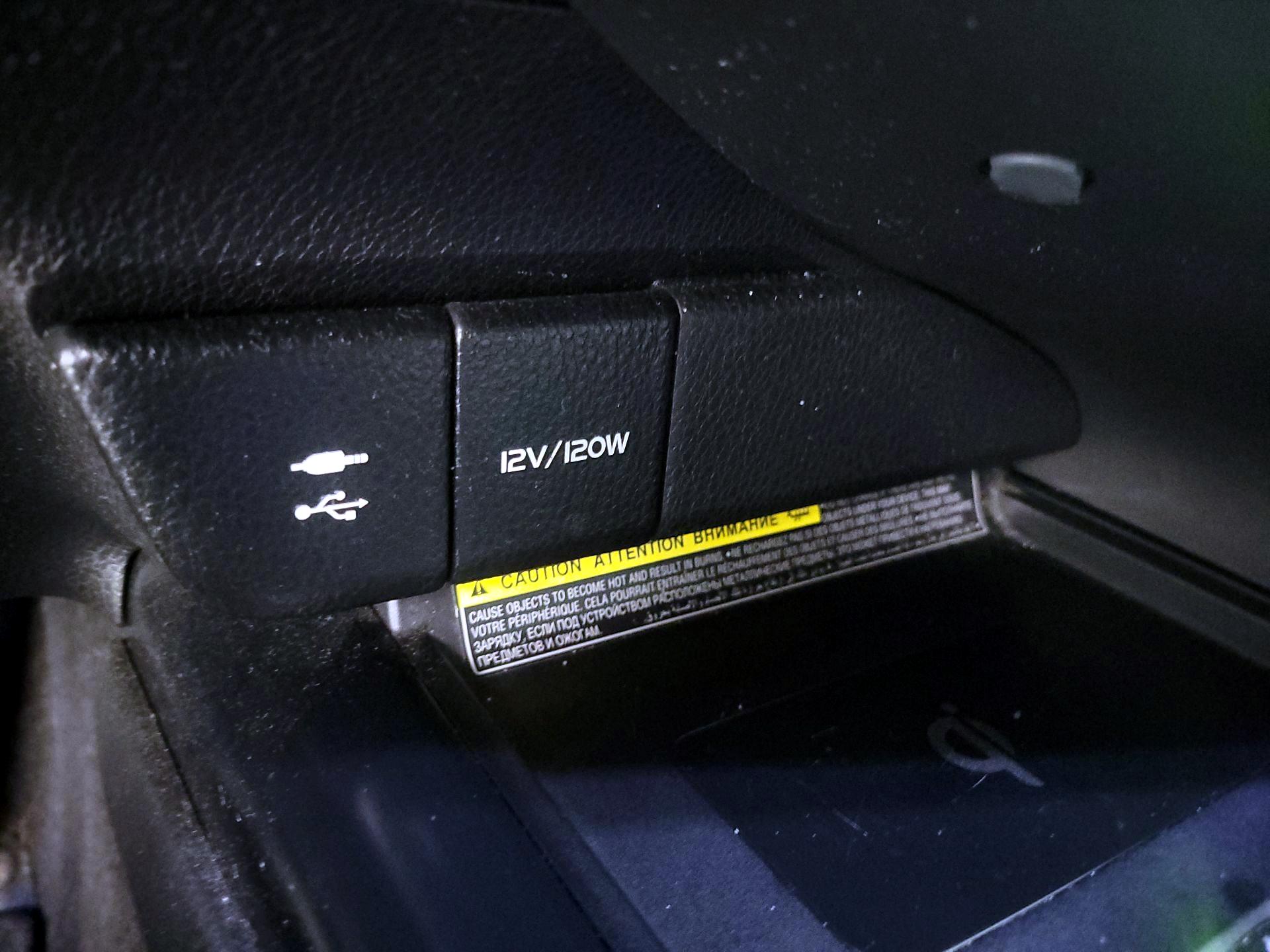Thumbnail: 2019 Toyota Camry - 16