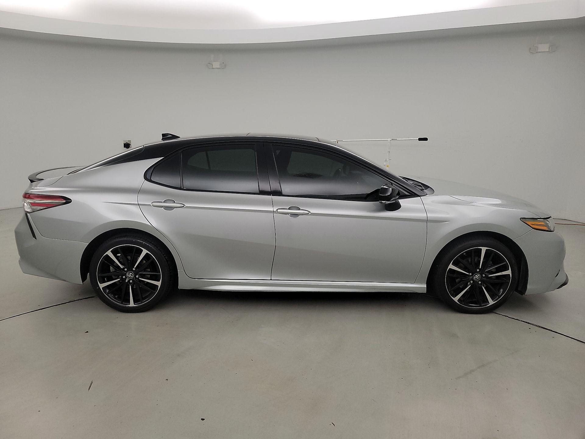 Thumbnail: 2019 Toyota Camry - 4