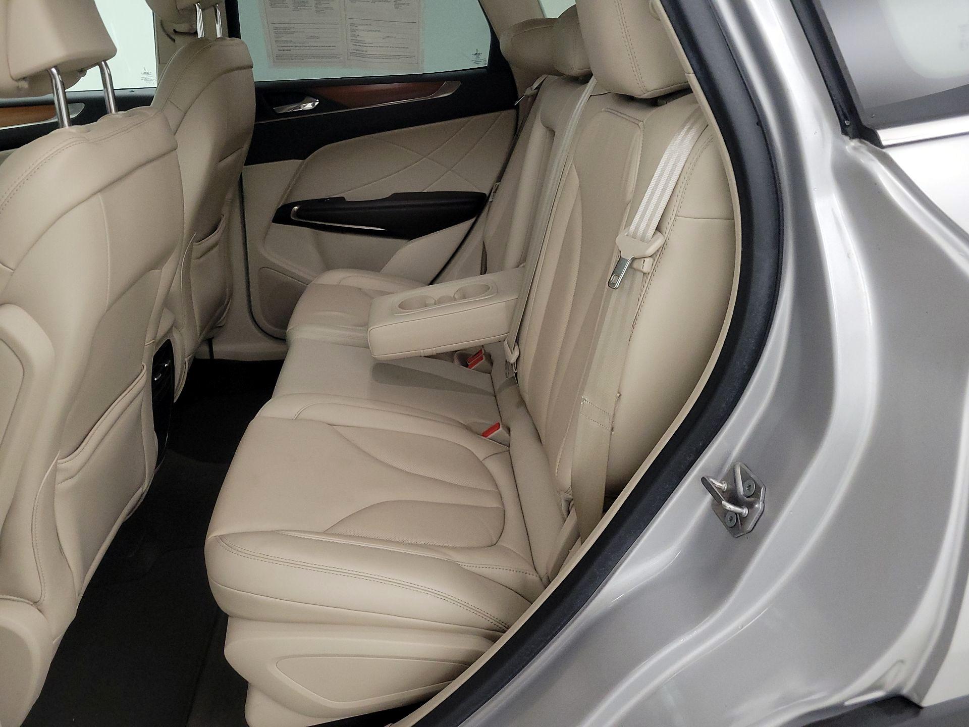 Thumbnail: 2017 Lincoln MKC - 18
