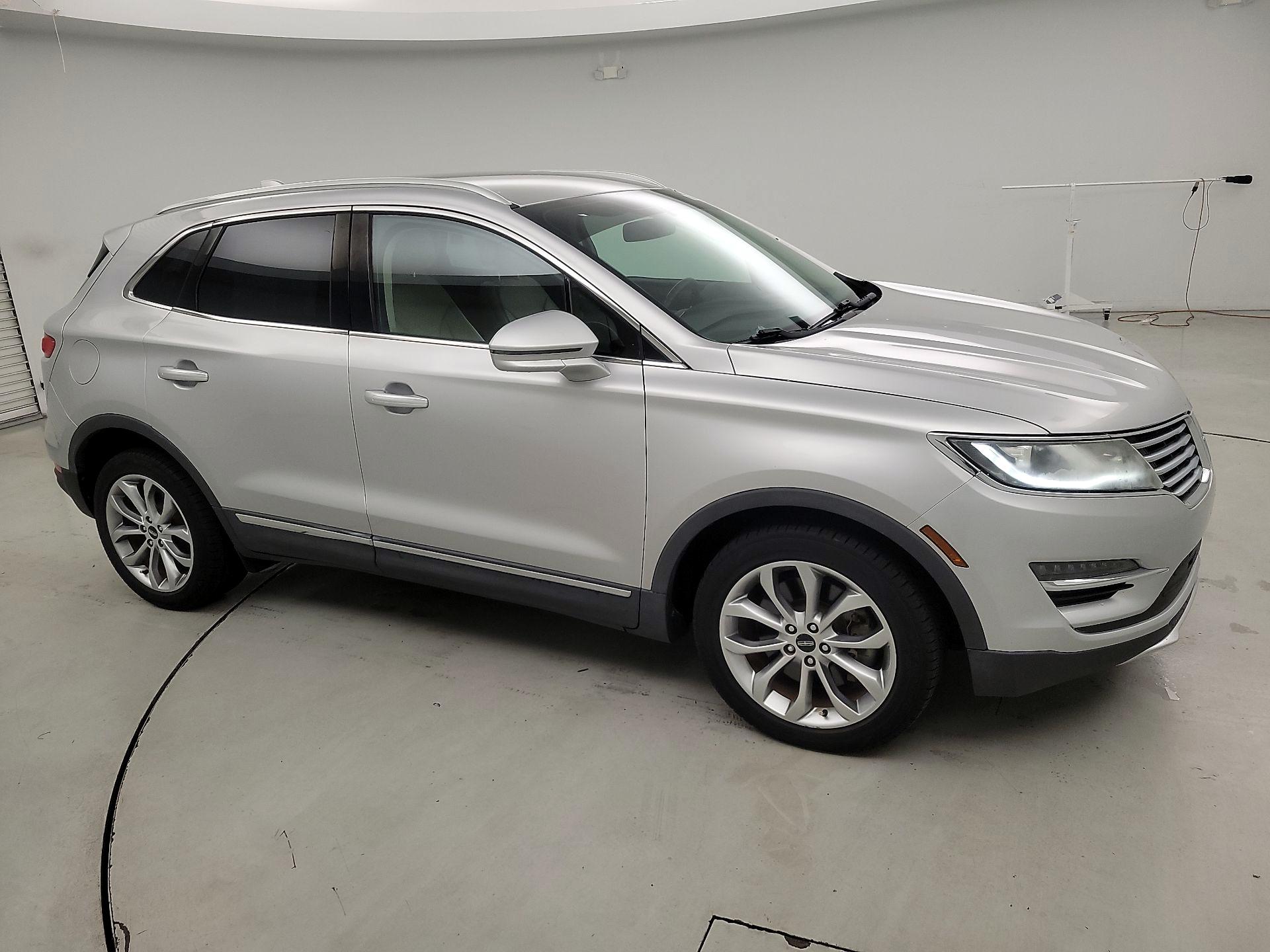 Thumbnail: 2017 Lincoln MKC - 4