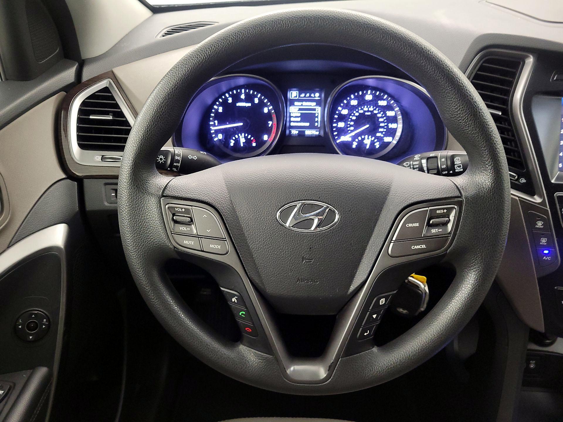 Thumbnail: 2018 Hyundai Santa Fe - 10