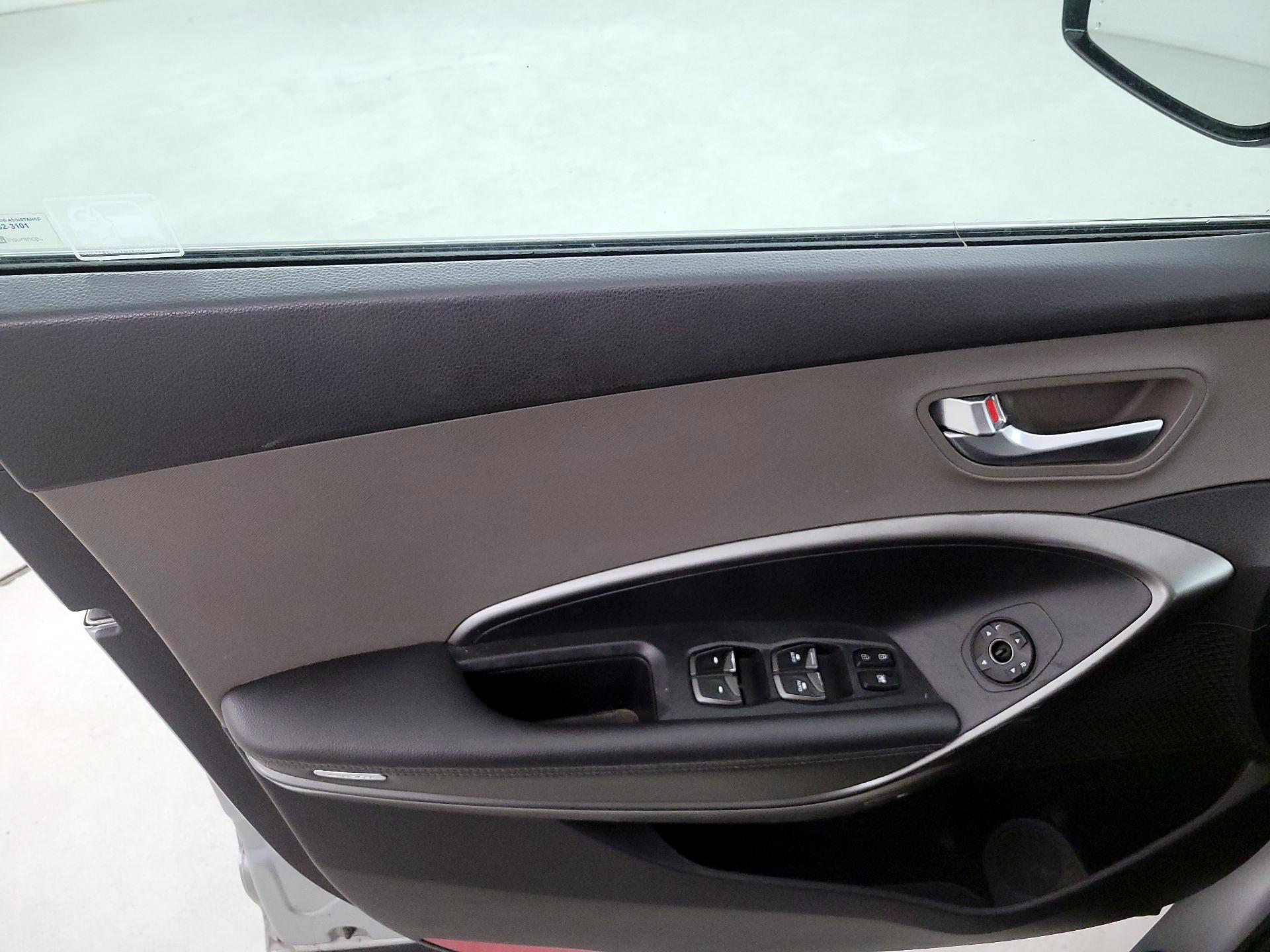 Thumbnail: 2018 Hyundai Santa Fe - 12