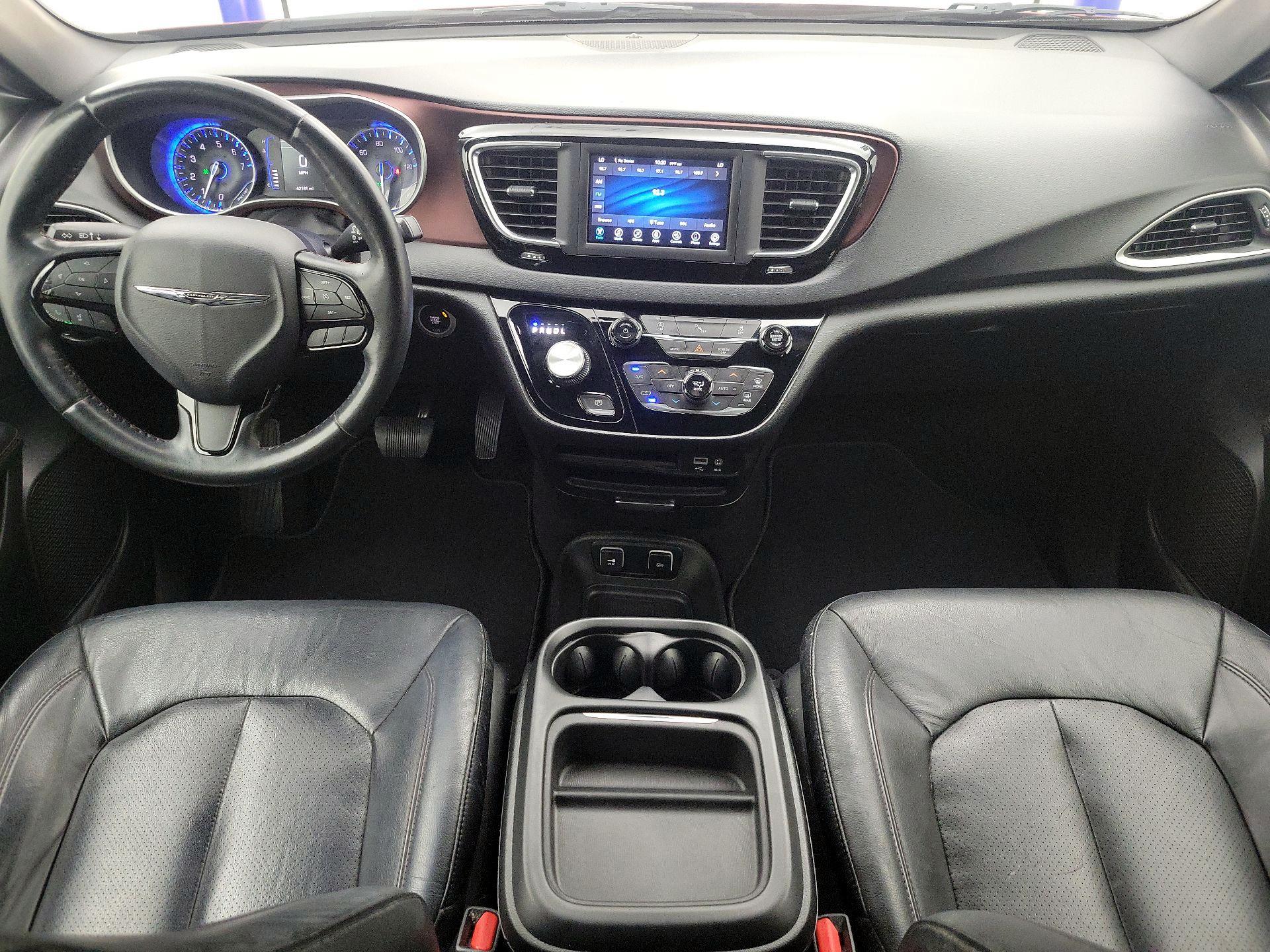 Thumbnail: 2020 Chrysler Pacifica - 9