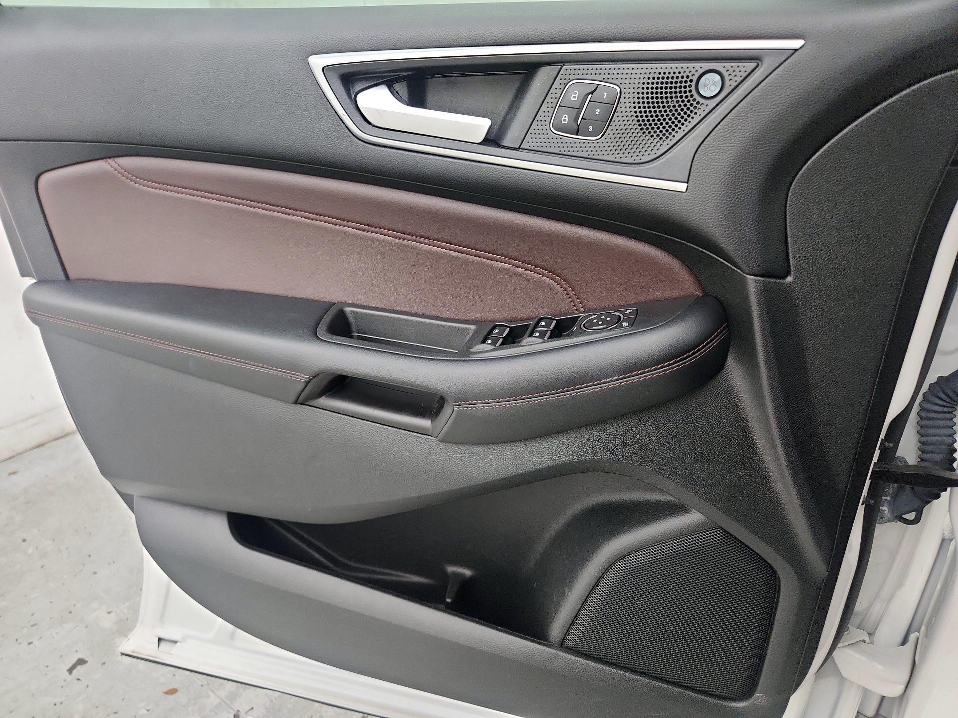 Thumbnail: 2022 Ford Edge - 12