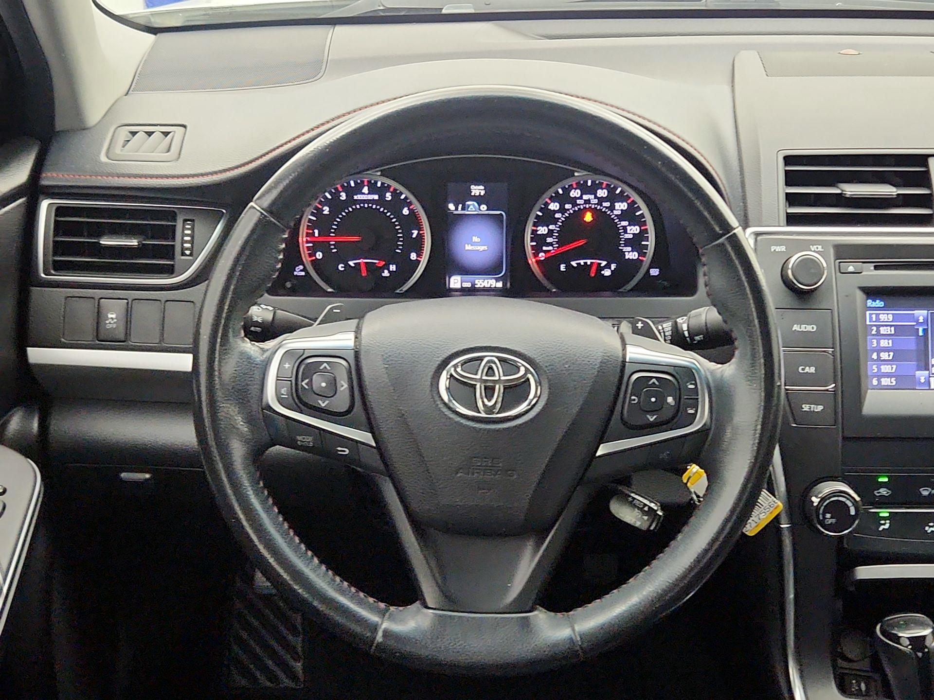 Thumbnail: 2016 Toyota Camry - 10