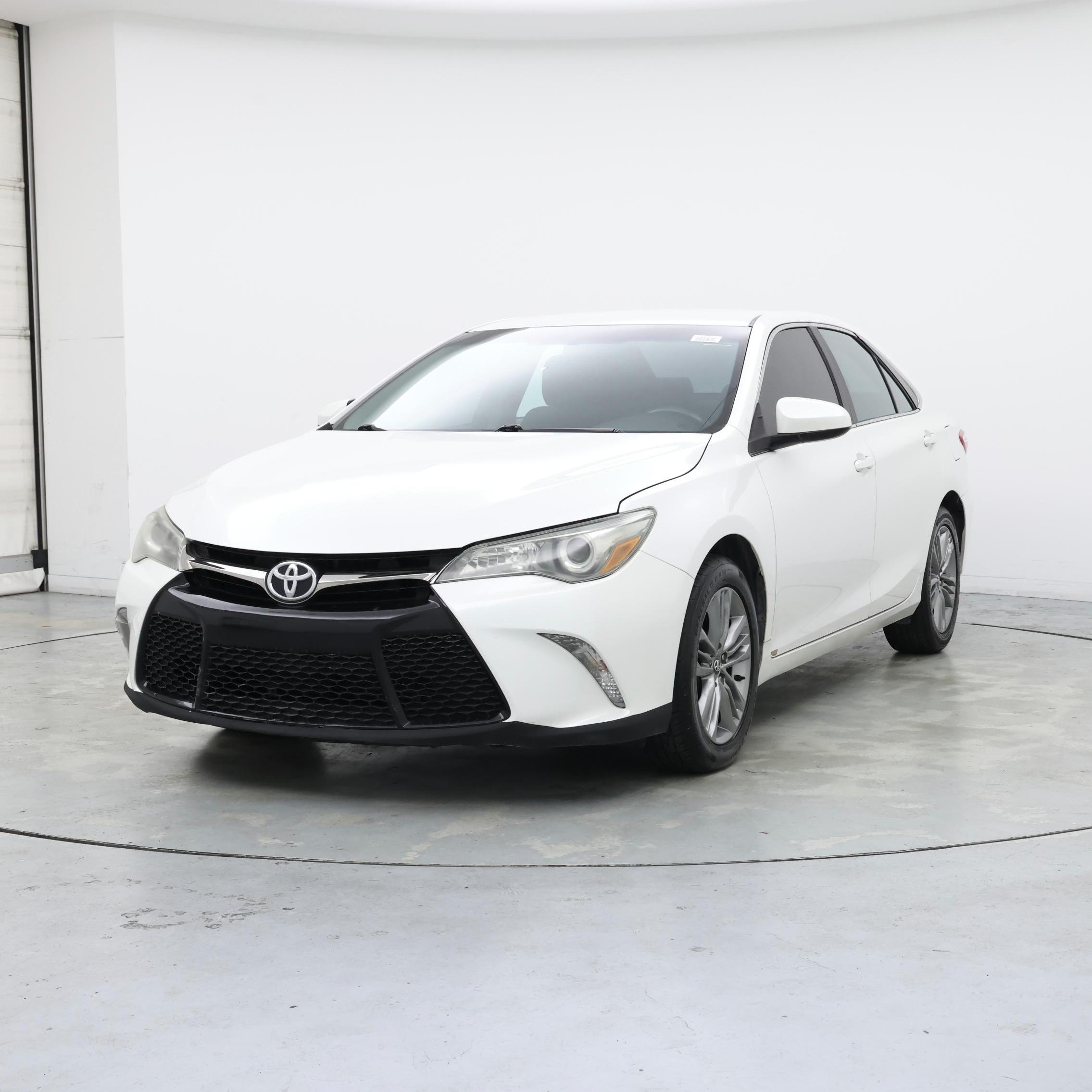Thumbnail: 2016 Toyota Camry - 4