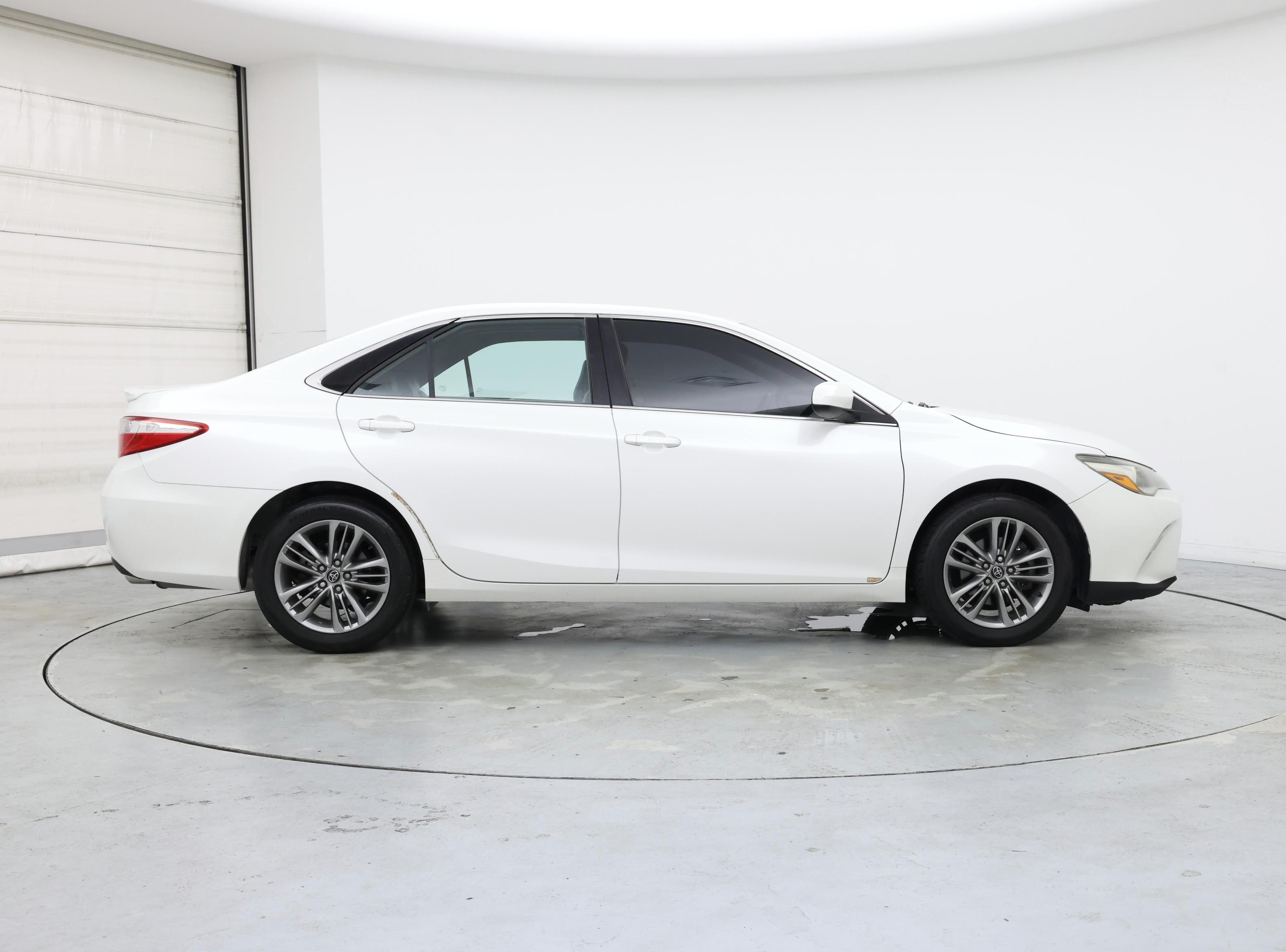 Thumbnail: 2016 Toyota Camry - 7