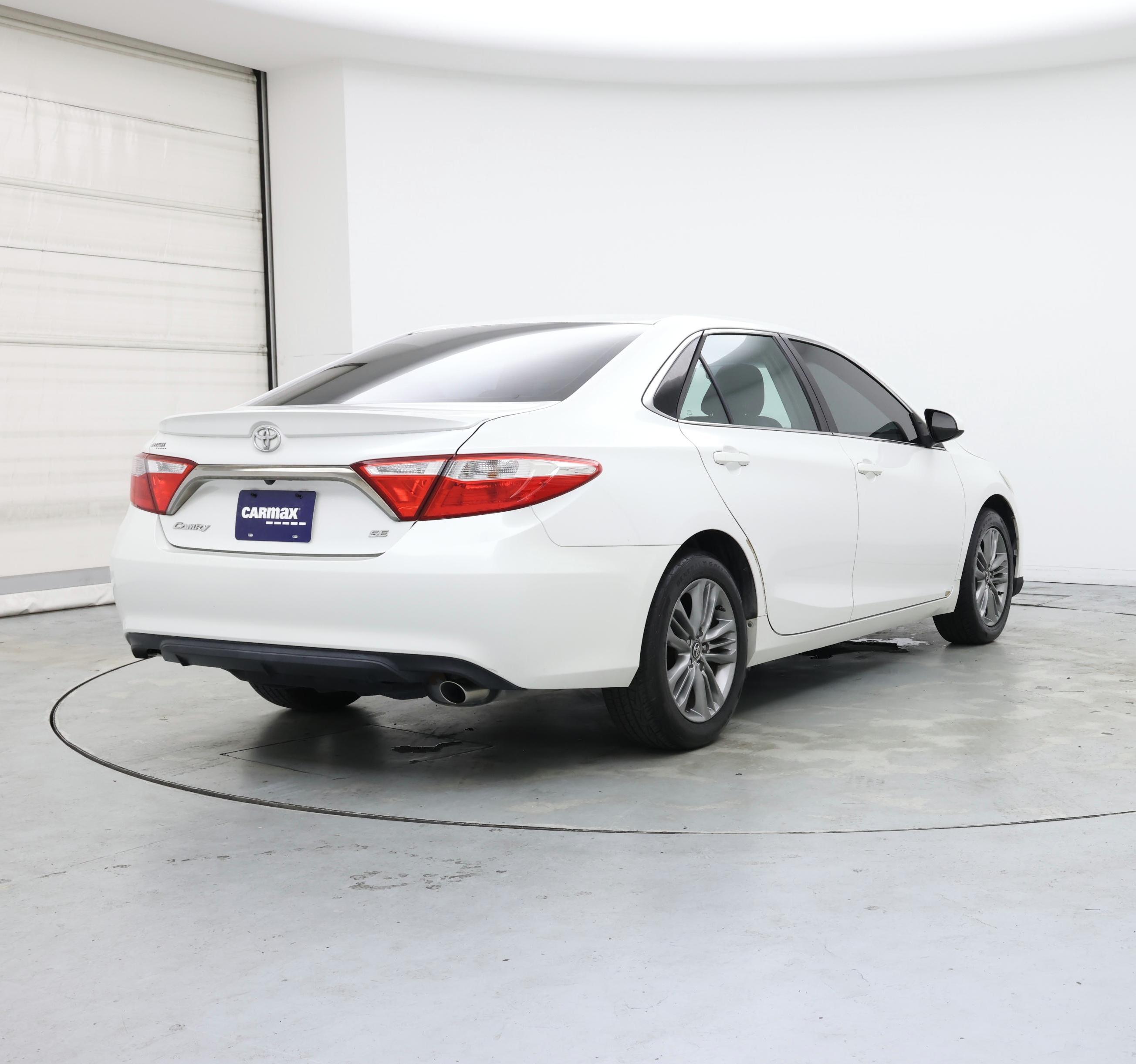 Thumbnail: 2016 Toyota Camry - 8