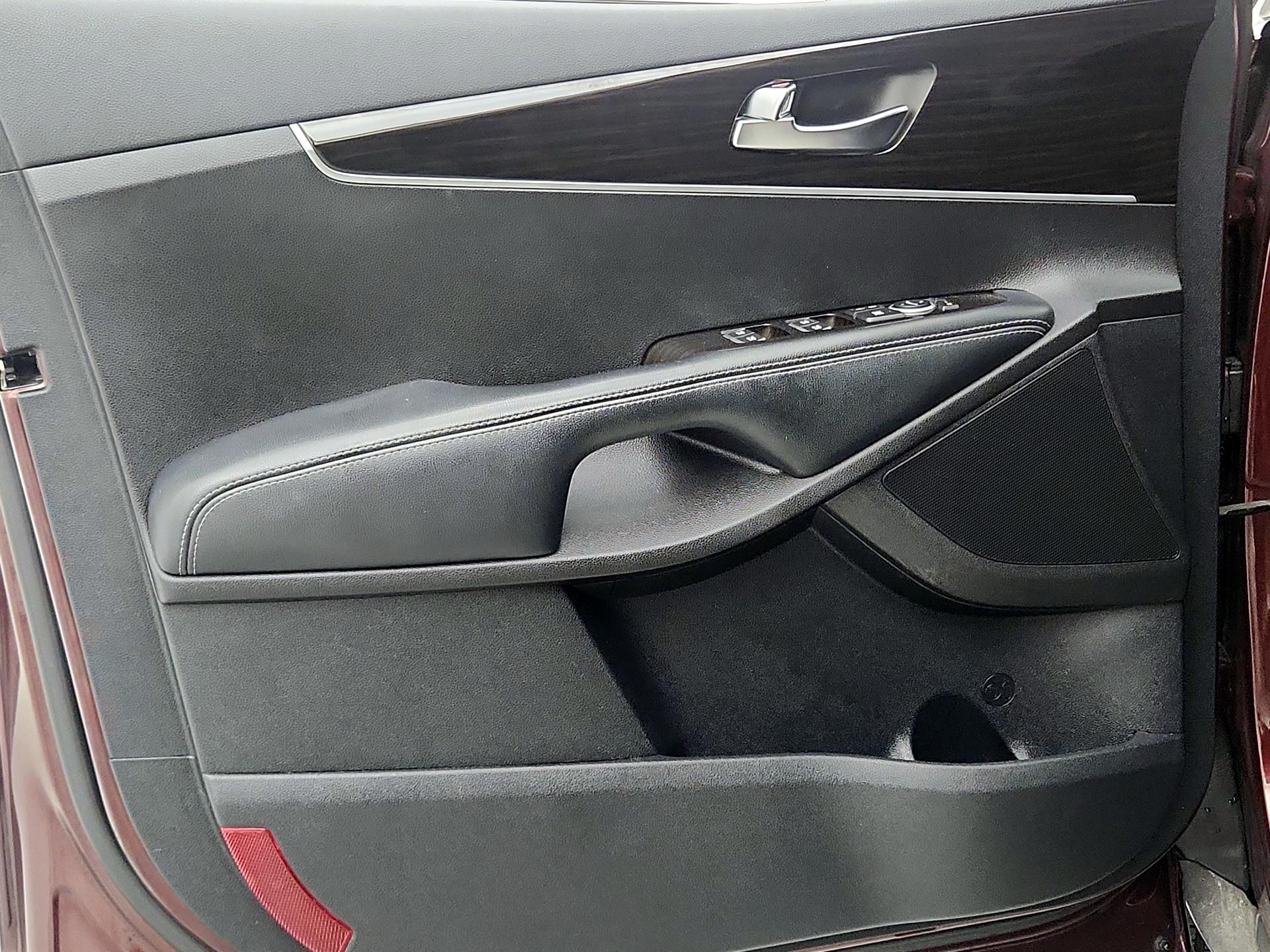 Thumbnail: 2019 Kia Sorento - 12