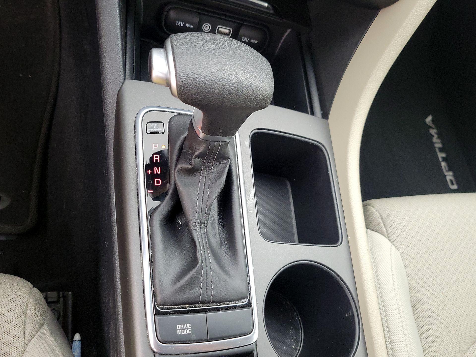 Thumbnail: 2016 Kia Optima - 17