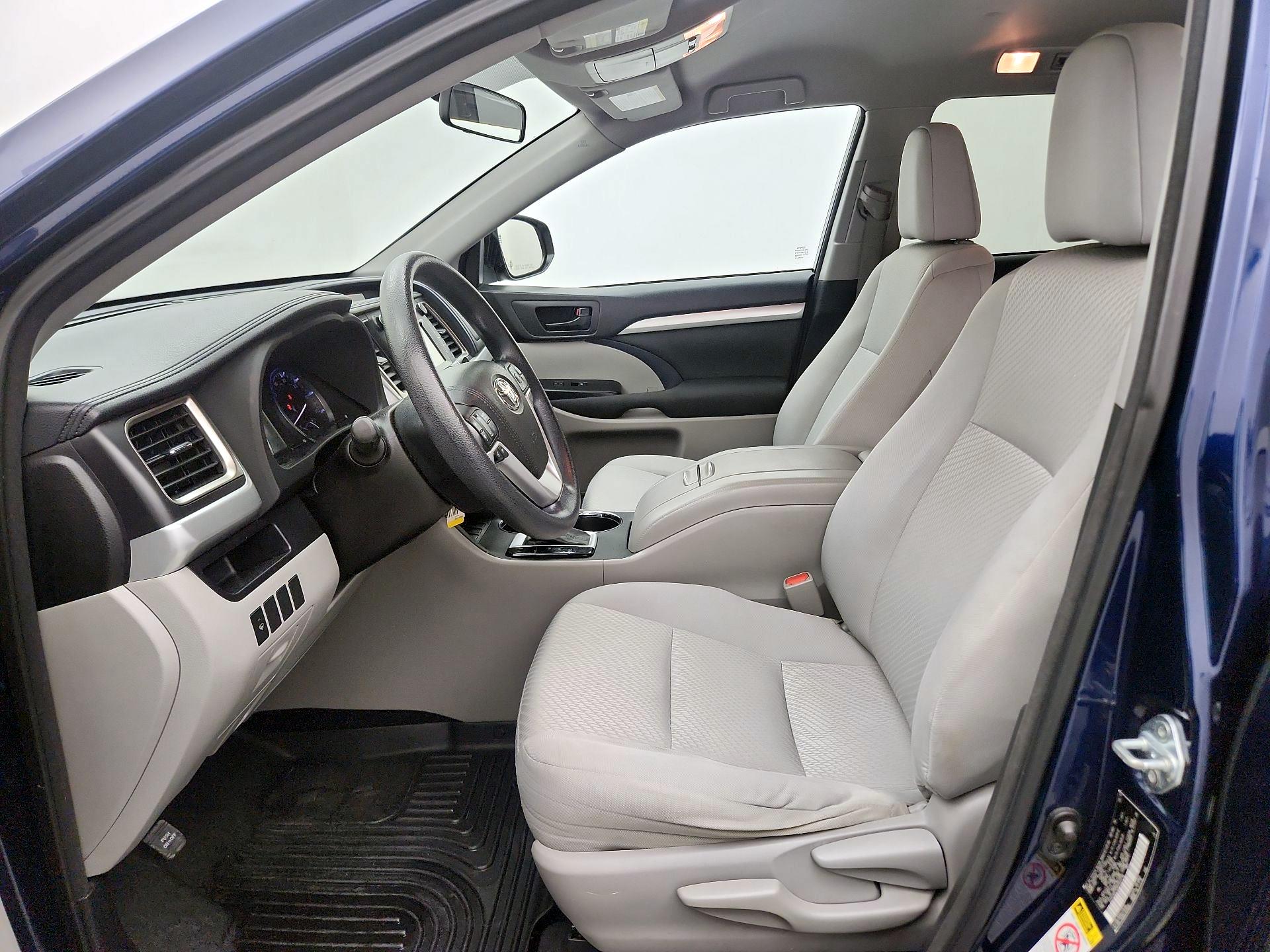 Thumbnail: 2016 Toyota Highlander - 11