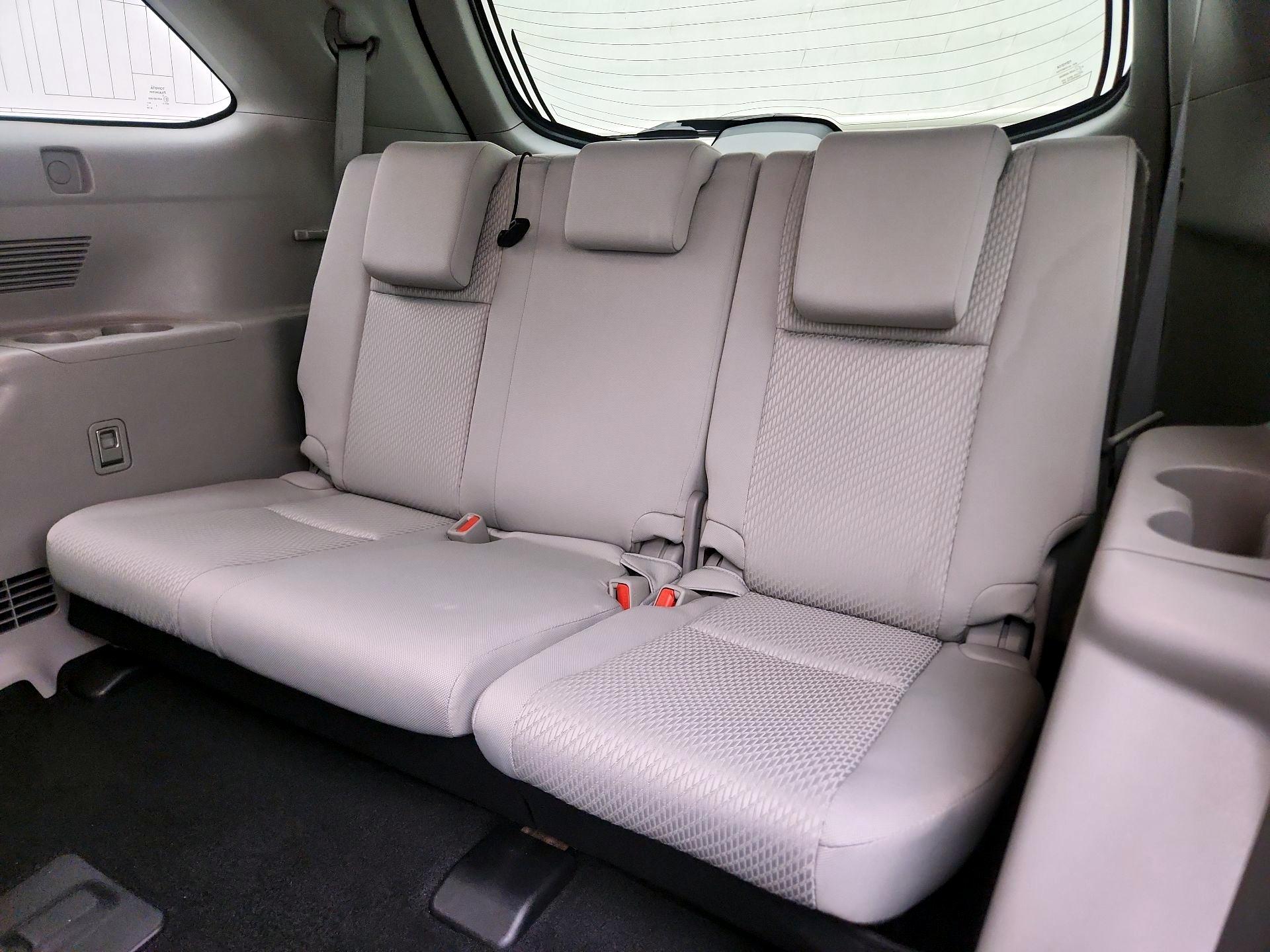 Thumbnail: 2016 Toyota Highlander - 20