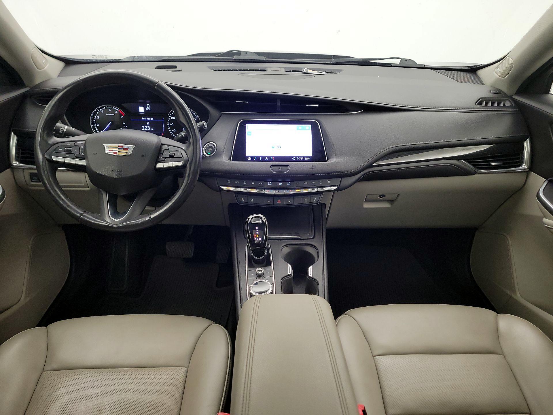 Thumbnail: 2020 Cadillac XT4 - 9